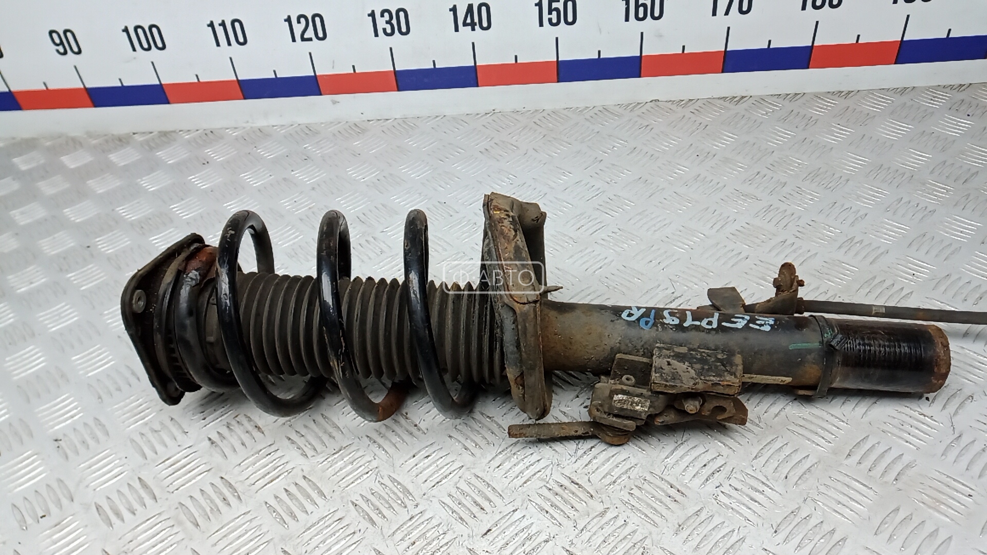 Стойка передняя правая