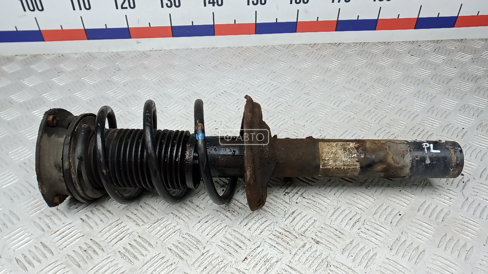 Стойка передняя левая