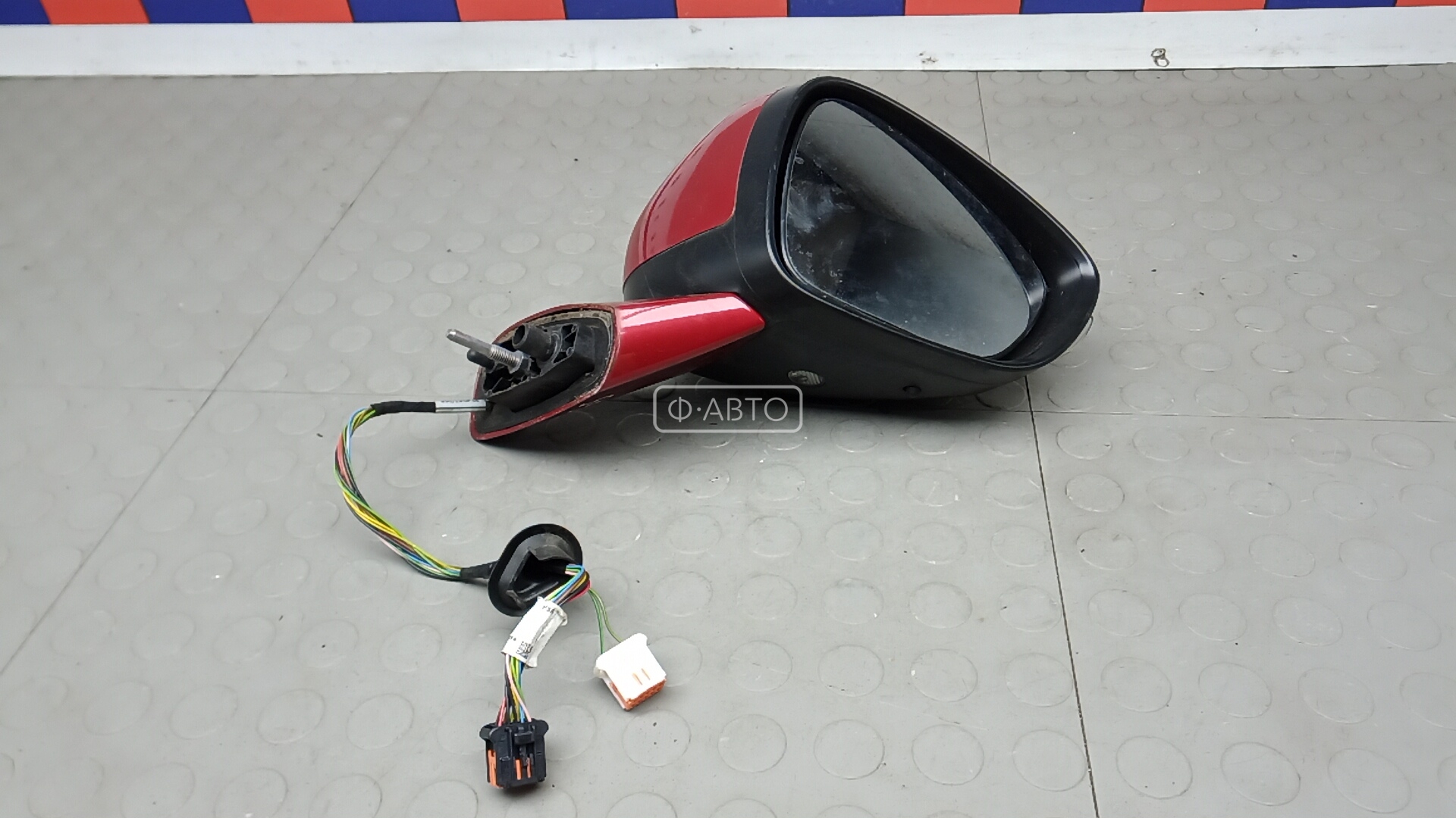 Зеркало наружное правое