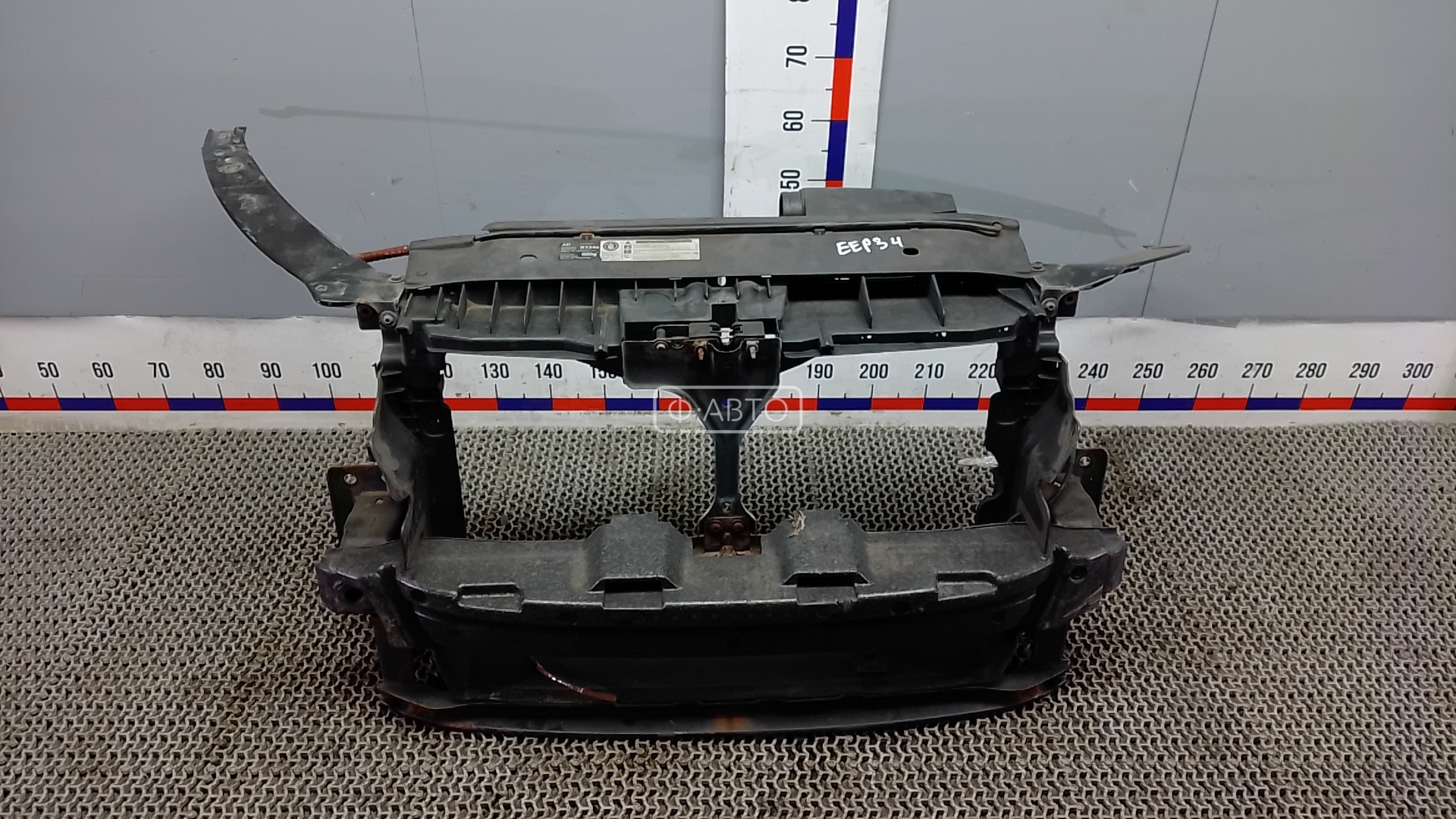 Передняя панель крепления облицовки (телевизор)