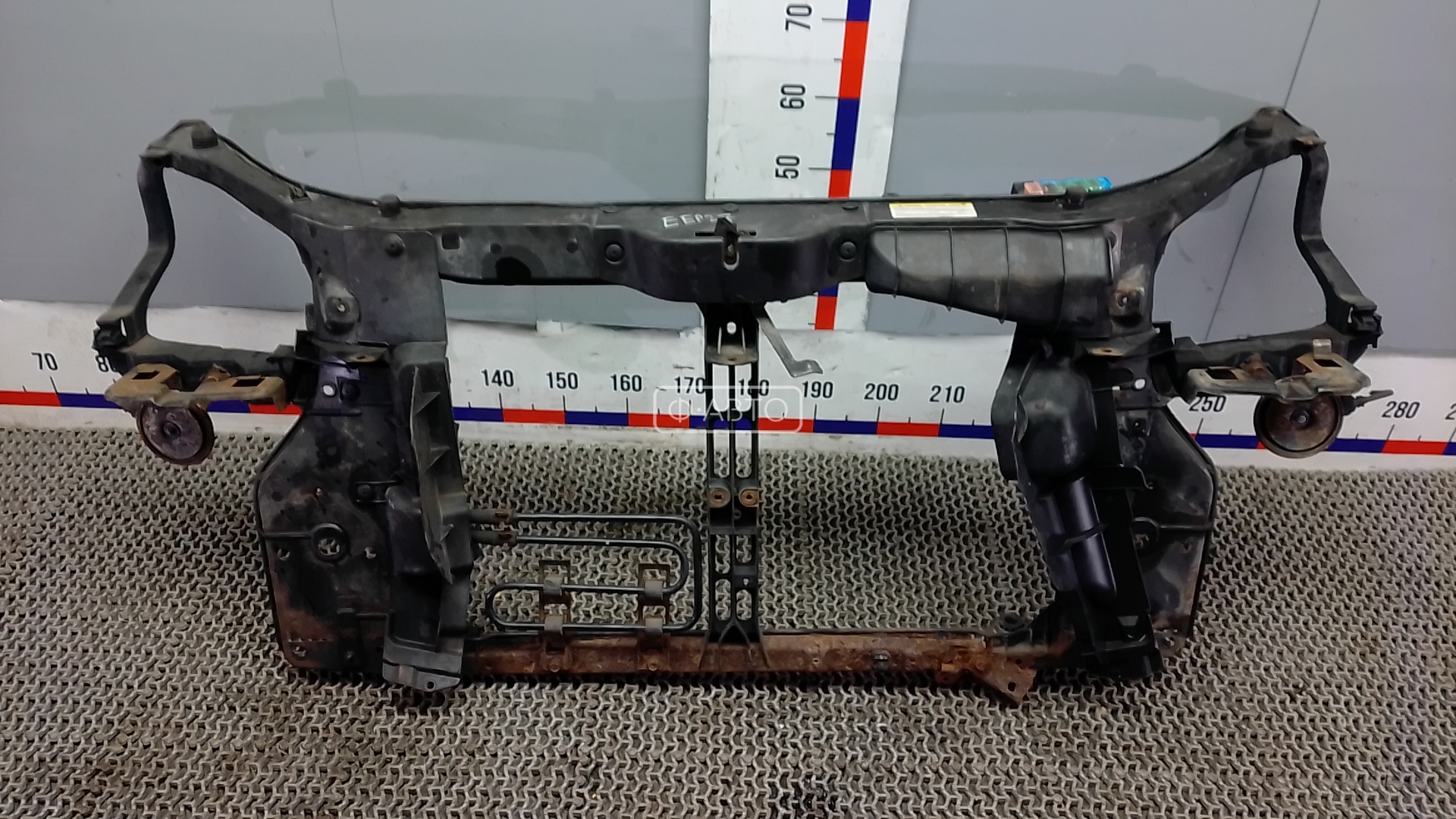 Передняя панель крепления облицовки (телевизор)