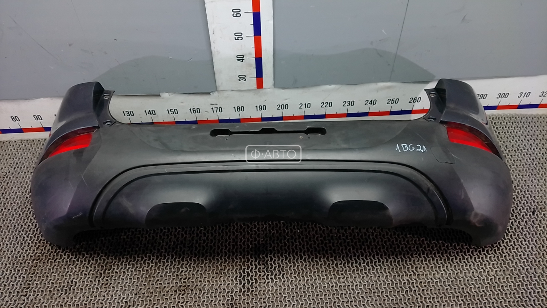 Бампер задний