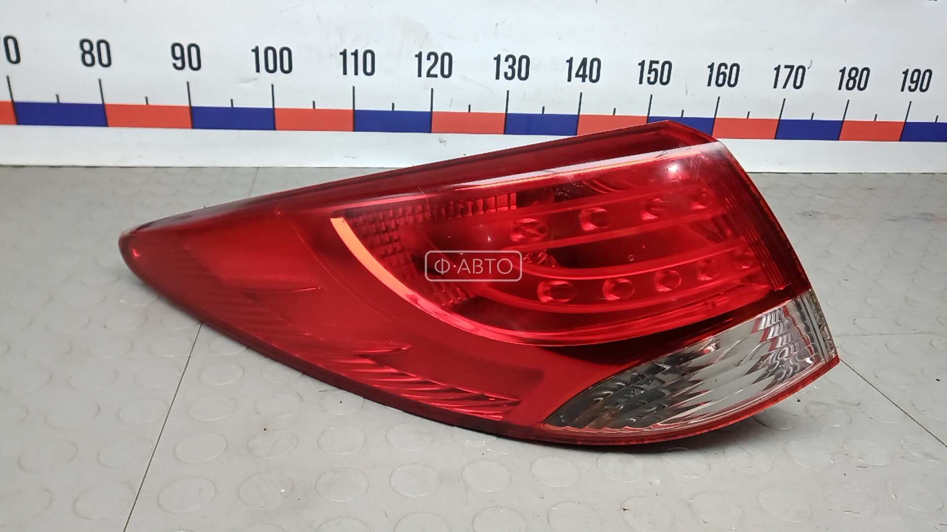 Фонарь задний левый