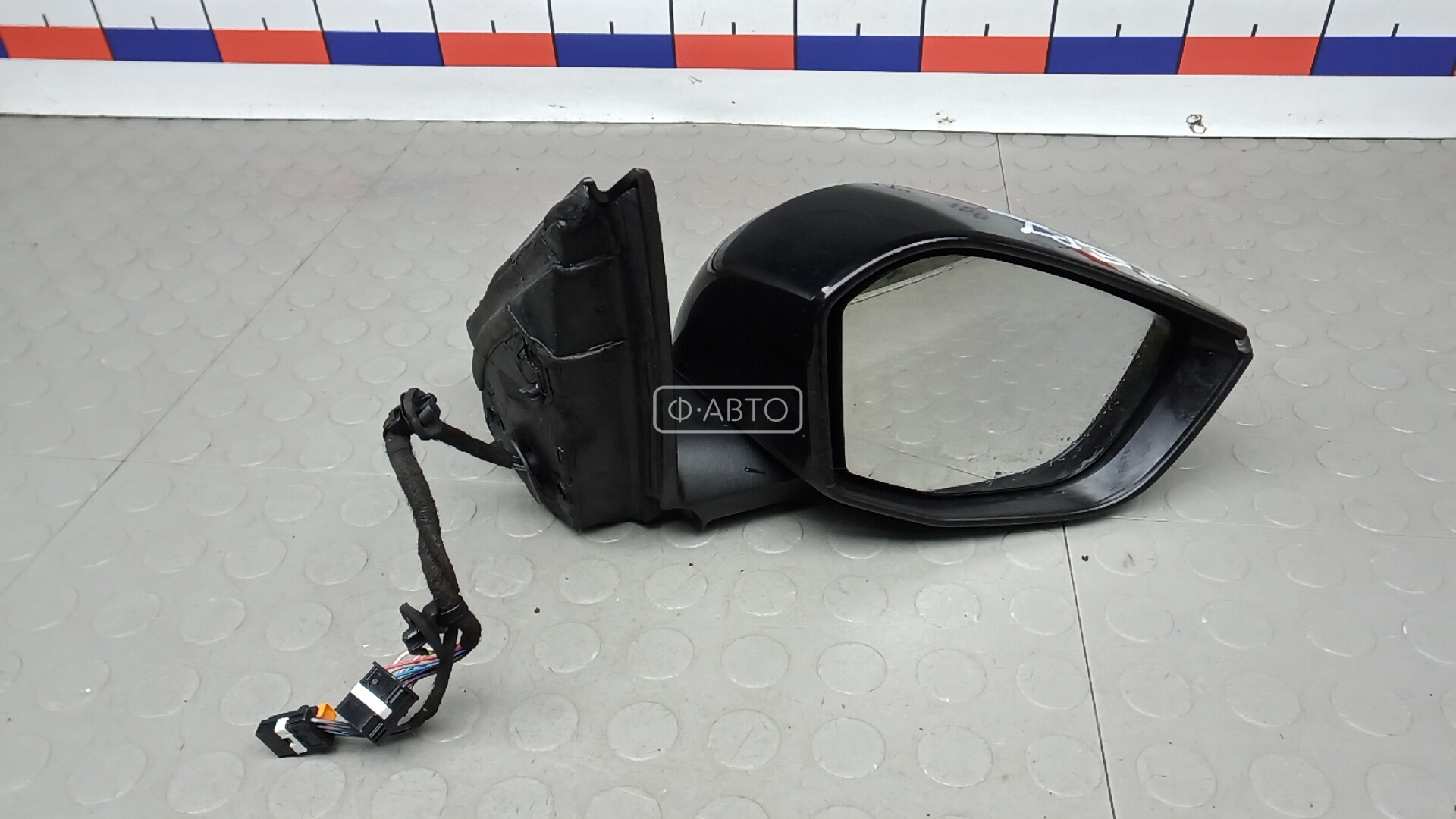 Зеркало наружное правое