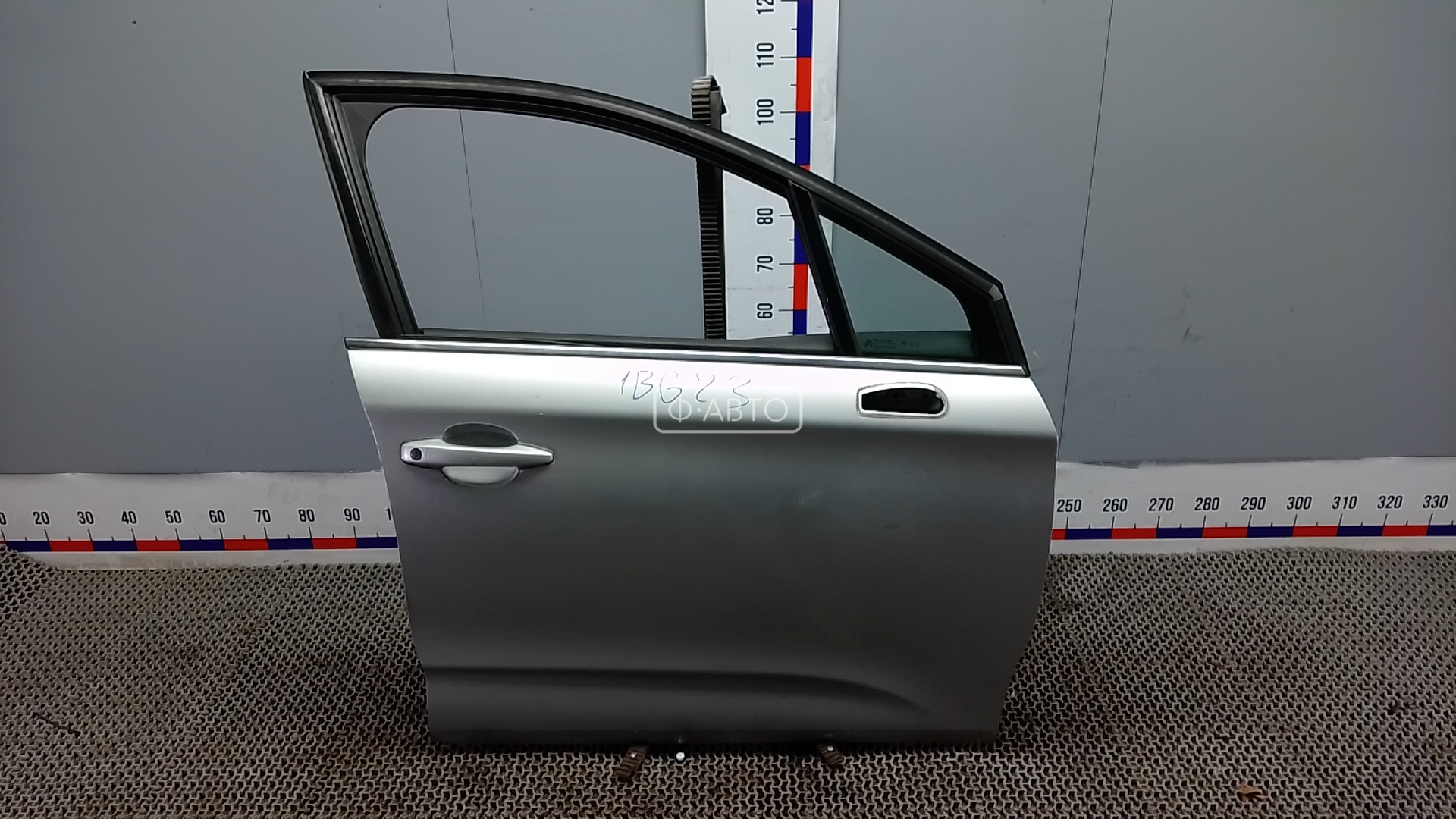 Дверь передняя правая