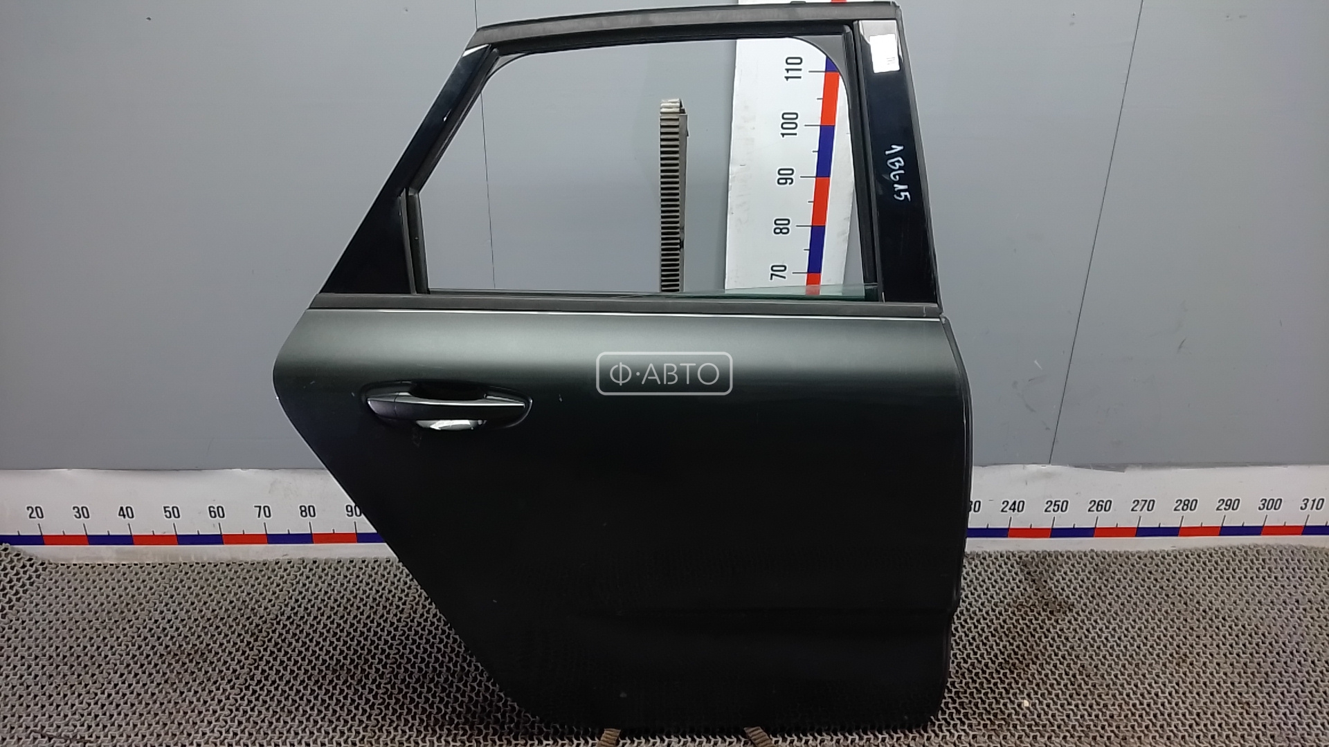 Дверь задняя правая