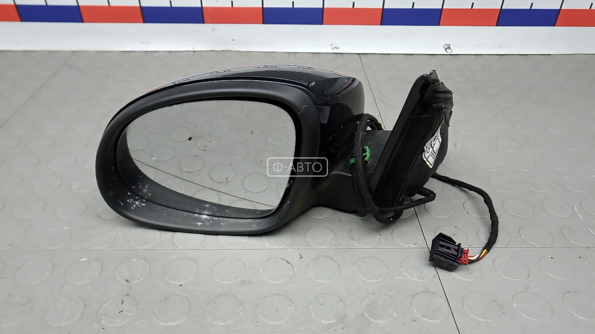 Зеркало наружное левое