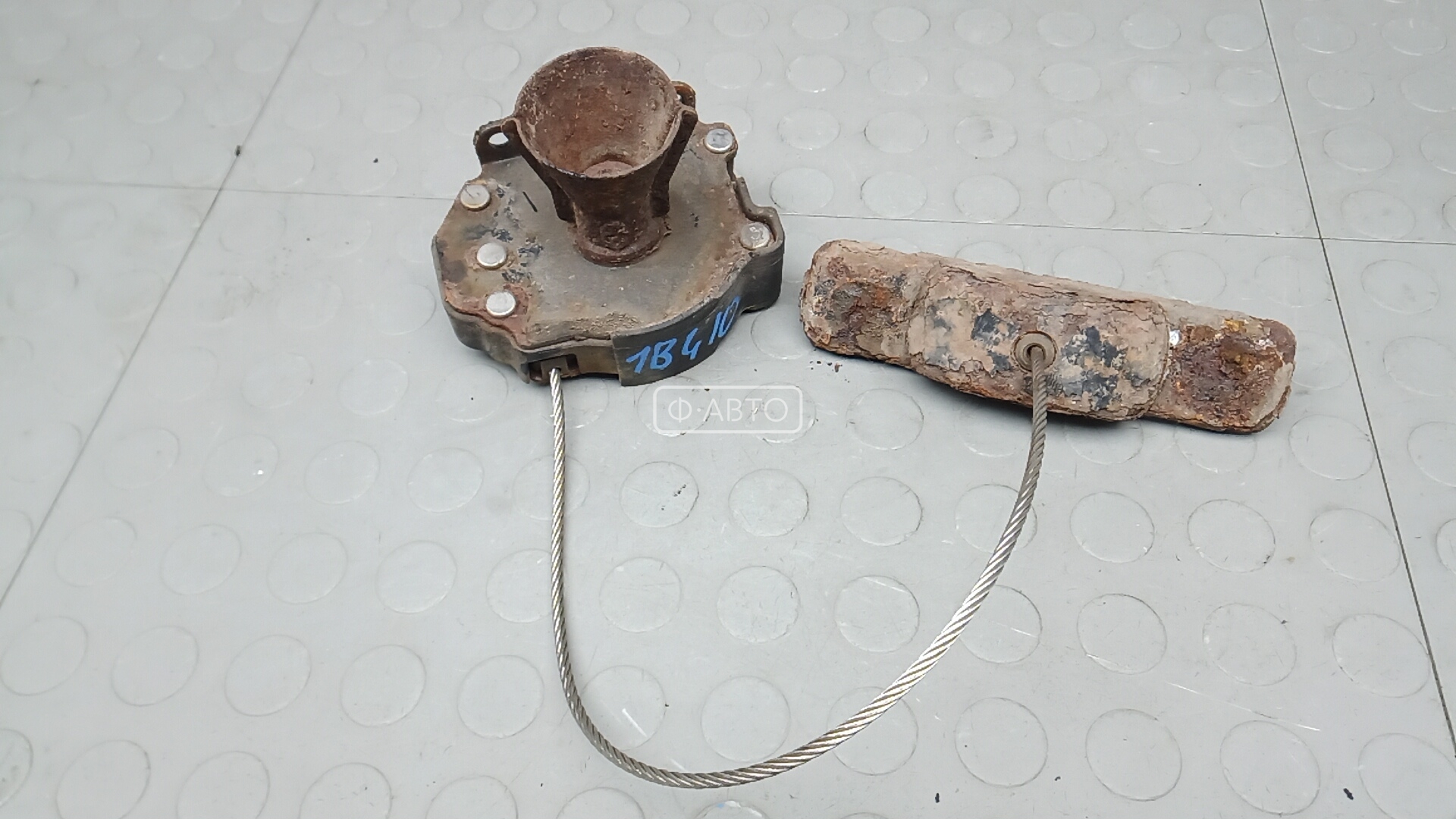 Механизм запасного колеса