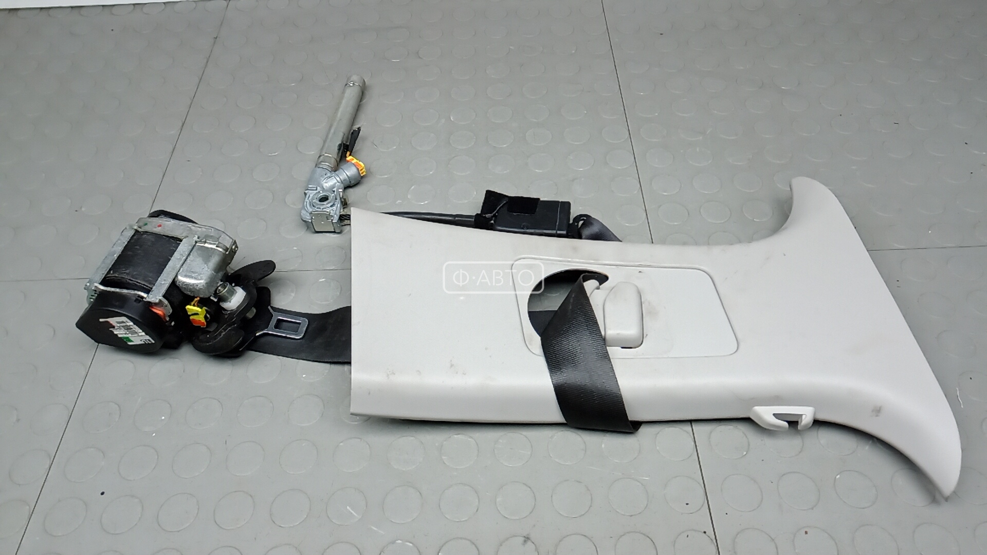 Ремень безопасности с пиропатроном сиденья переднего