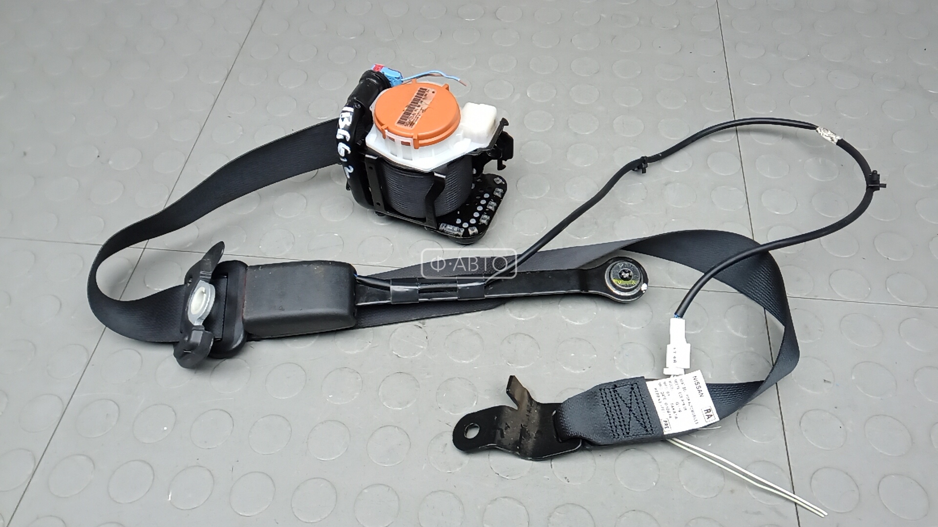 Ремень безопасности с пиропатроном сиденья переднего