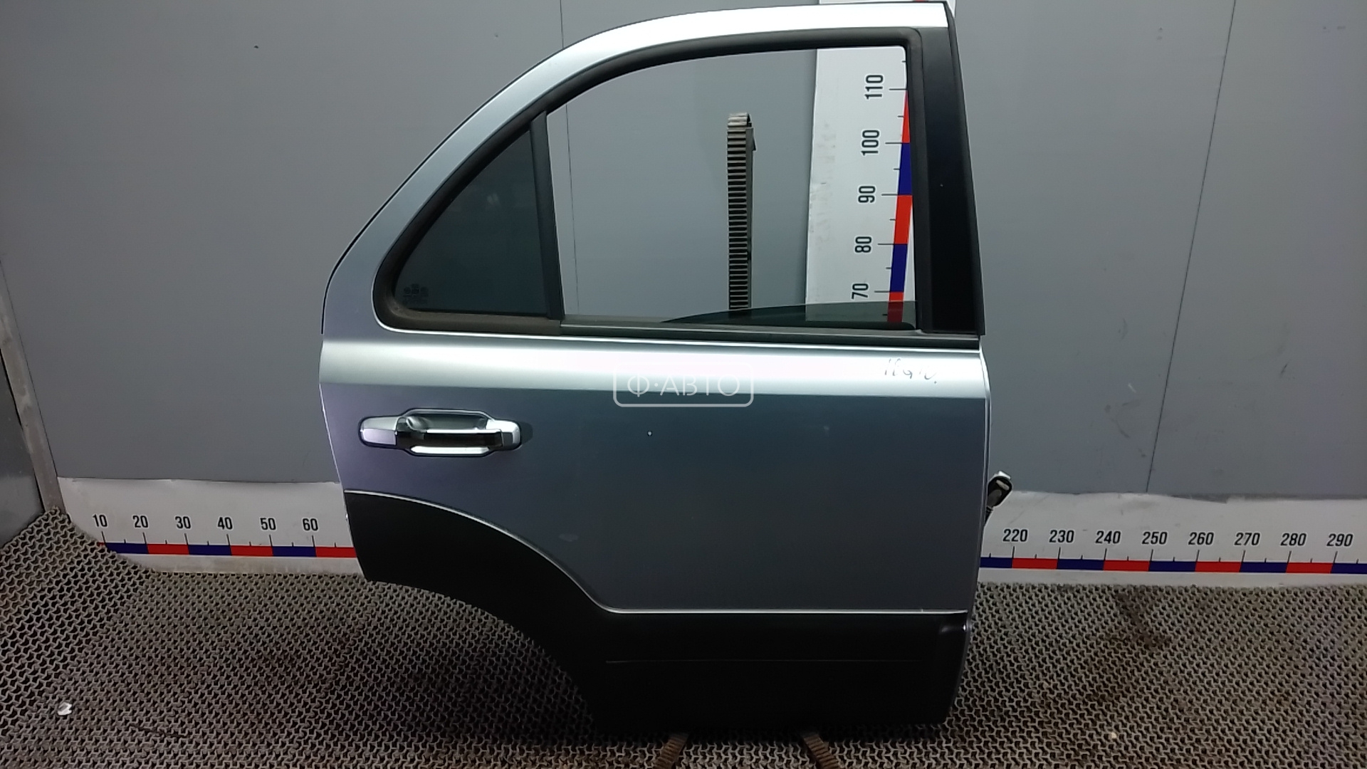 Дверь задняя правая