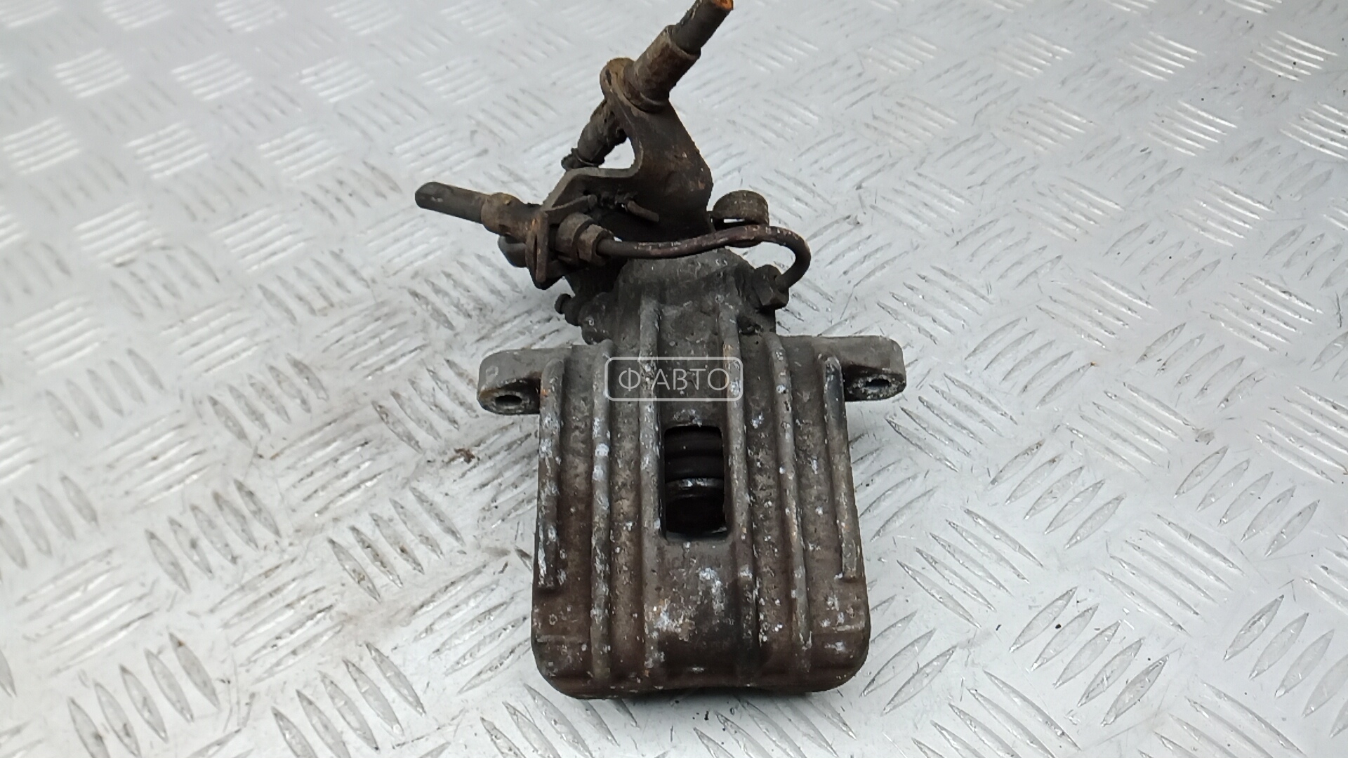 Суппорт тормозной задний правый