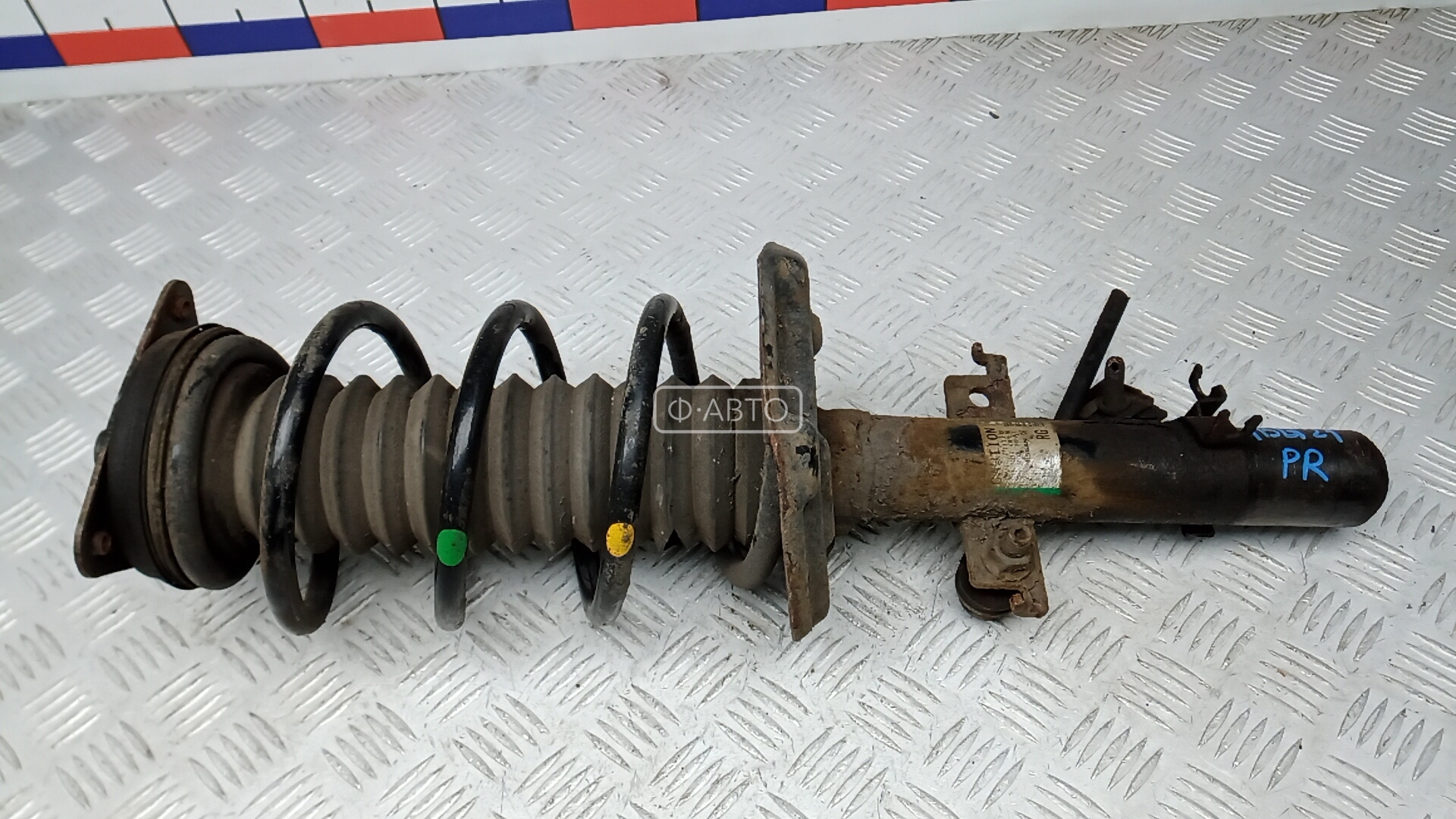 Стойка передняя правая