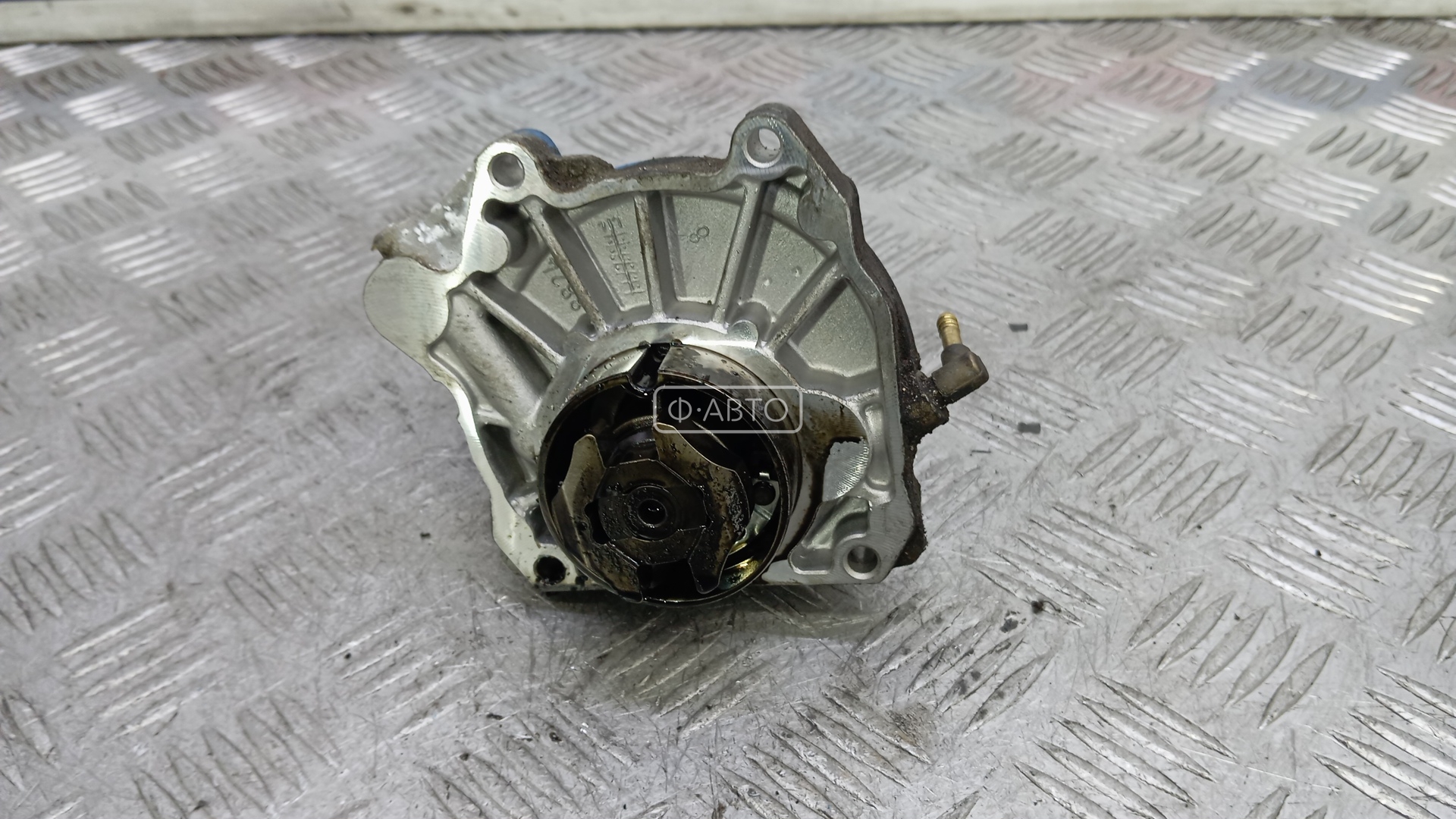 Насос вакуумный