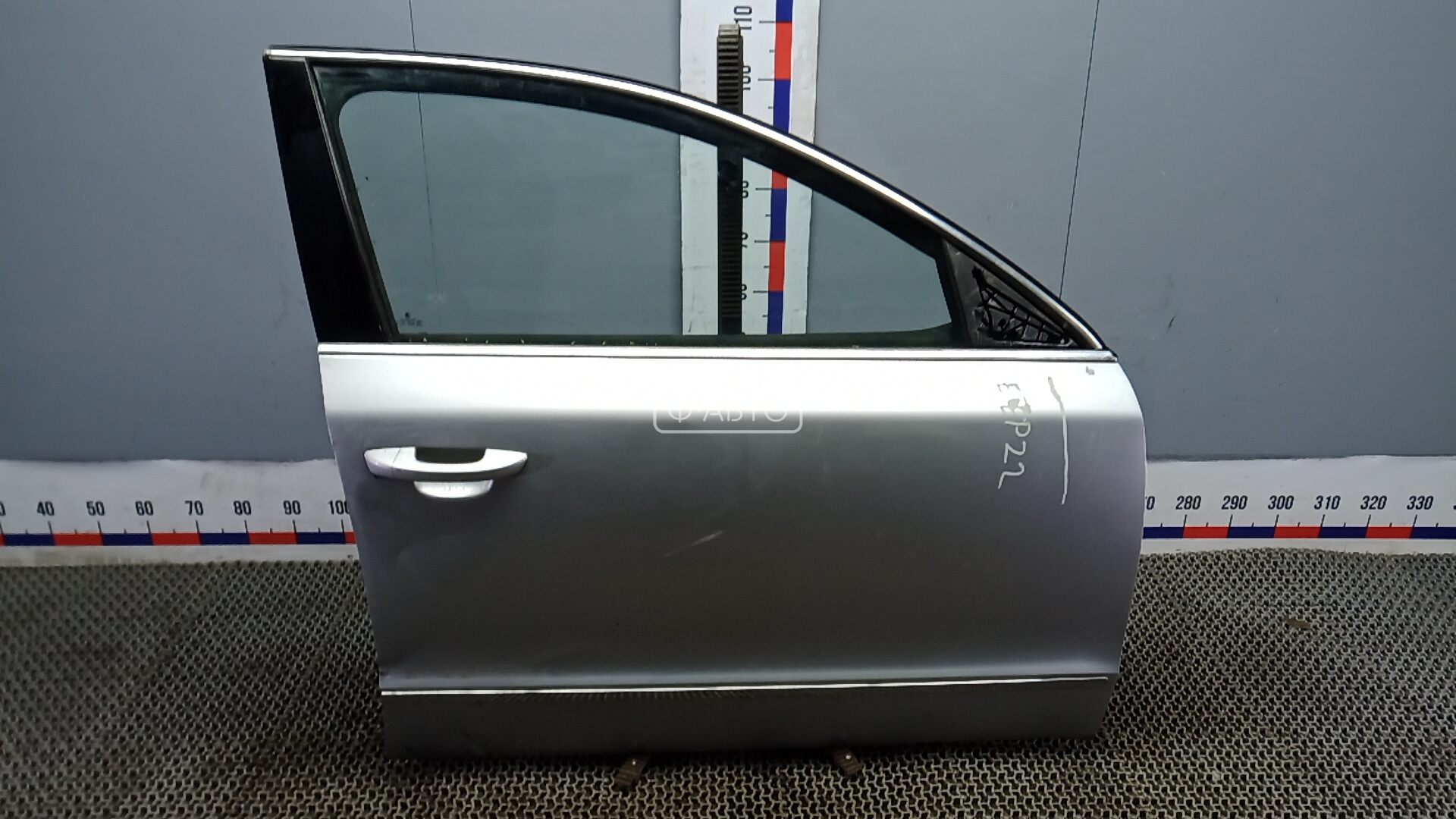 Дверь передняя правая