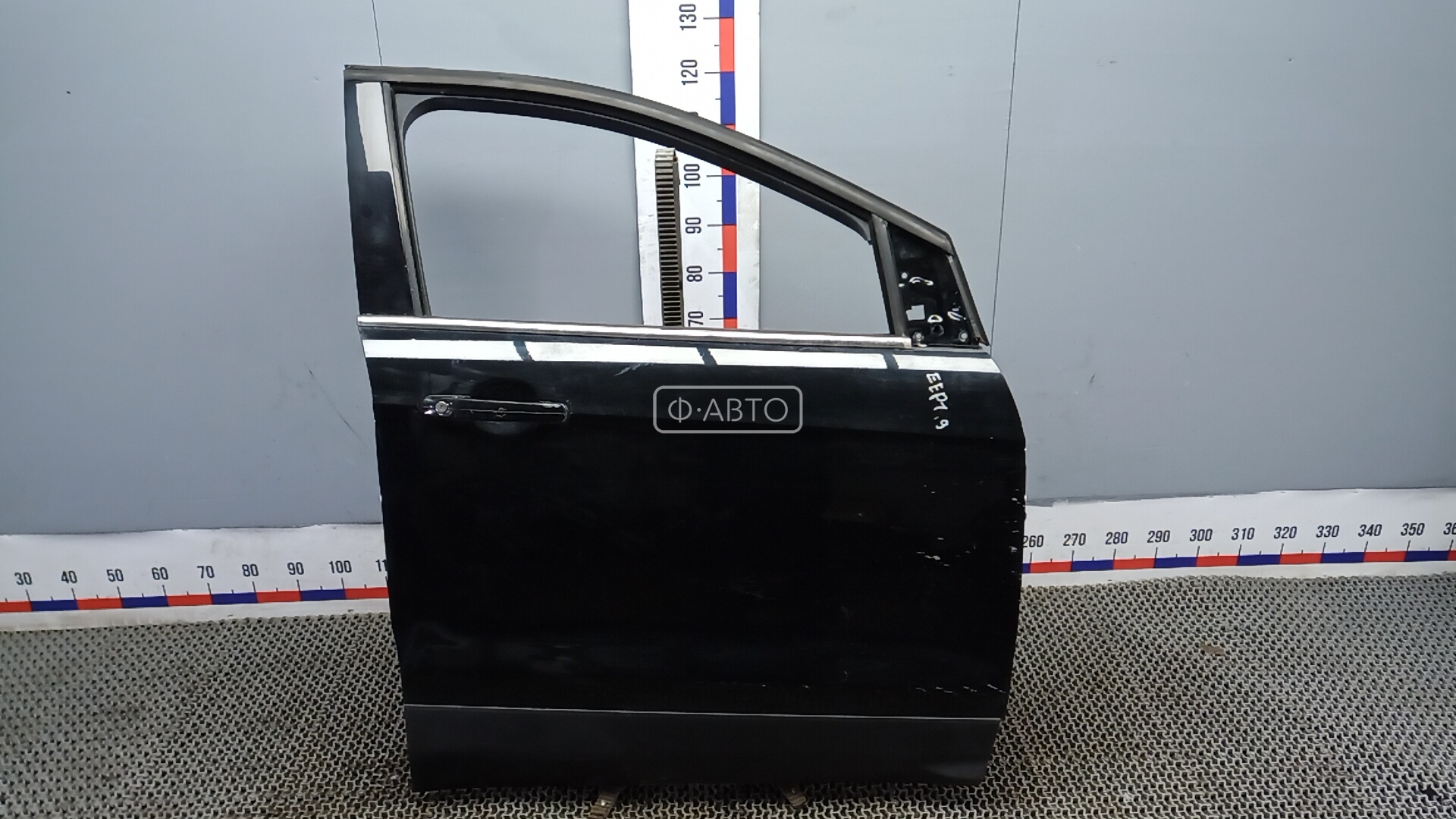 Дверь передняя правая