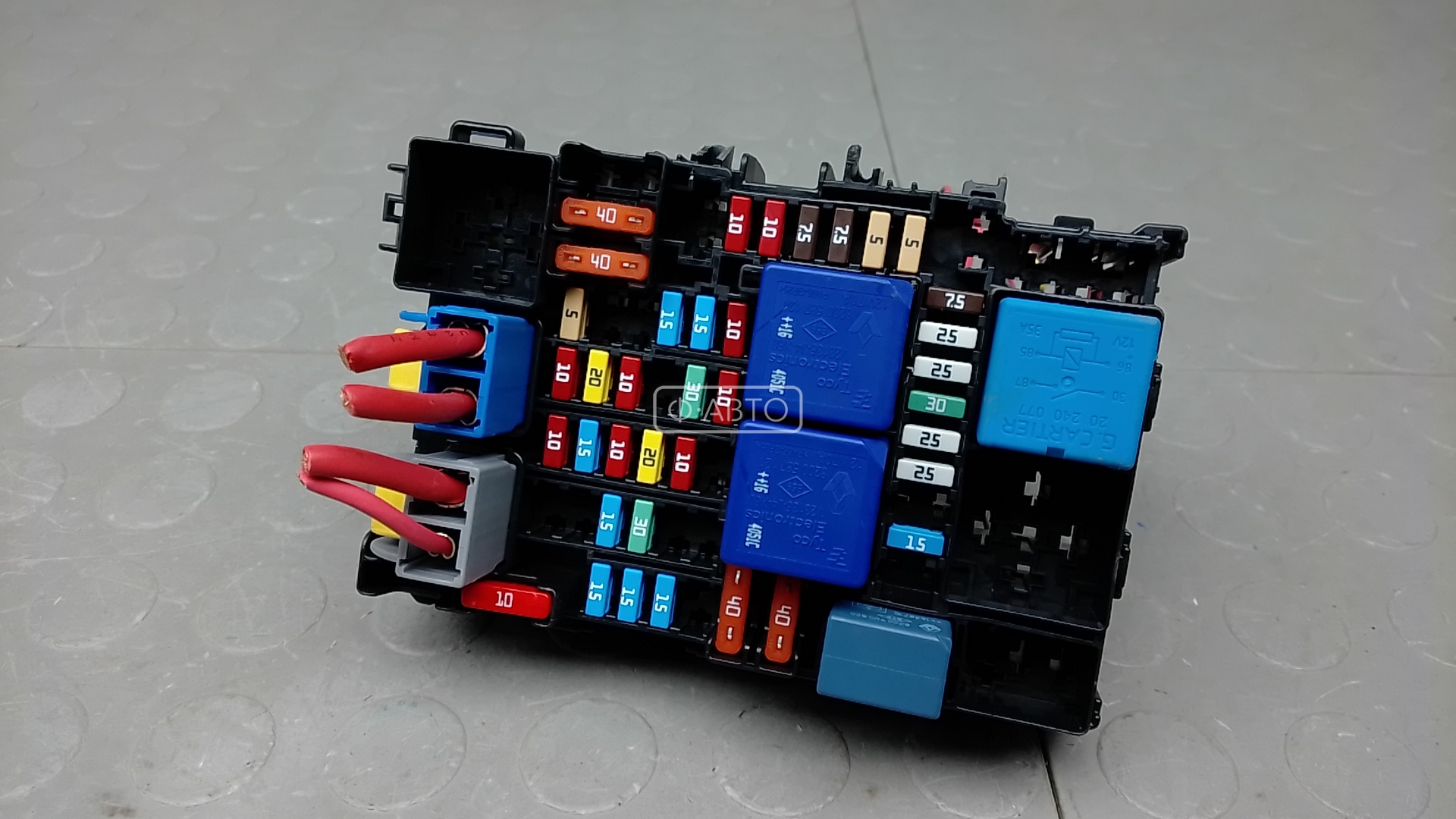 Блок предохранителей