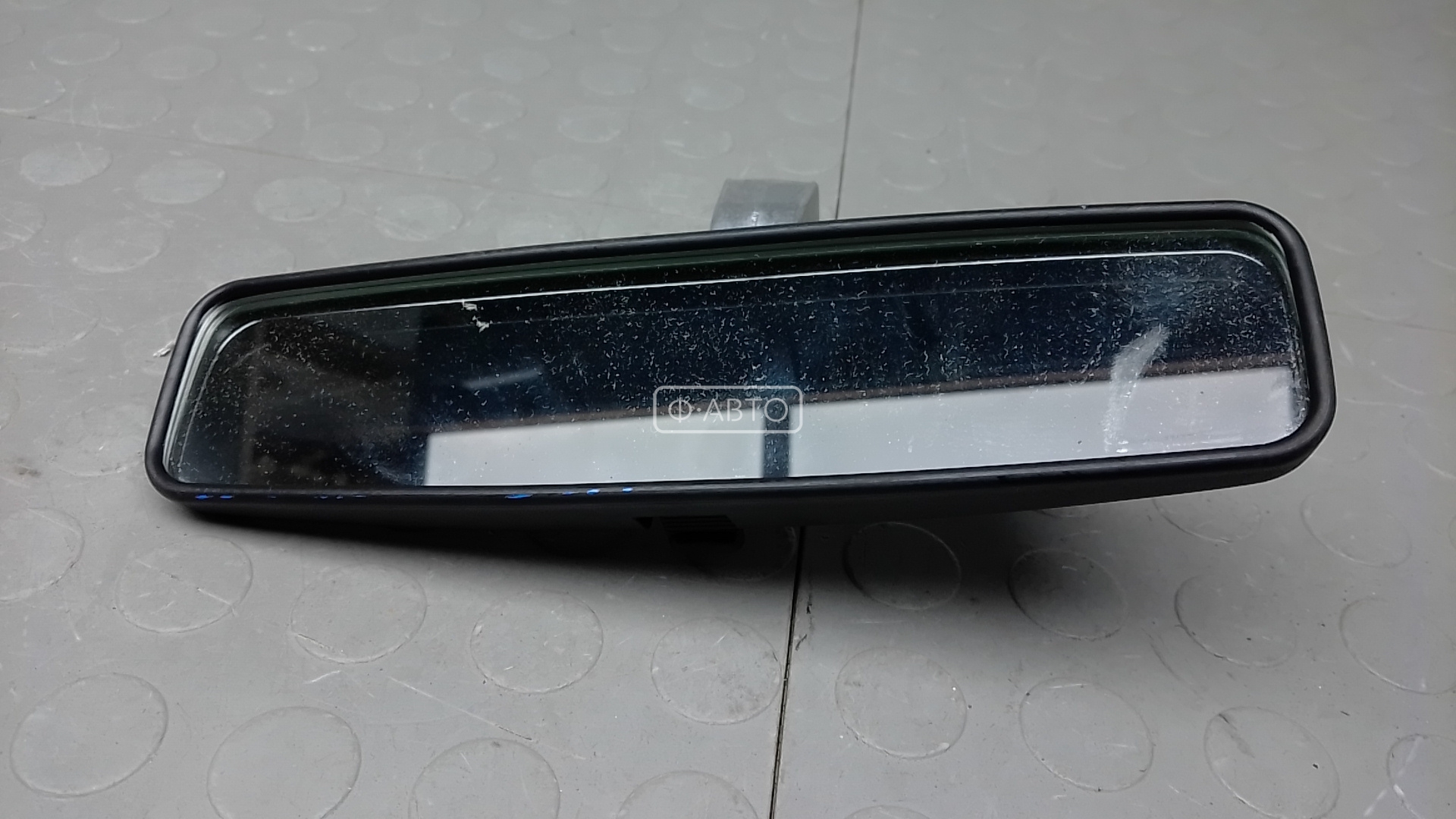 Зеркало салона