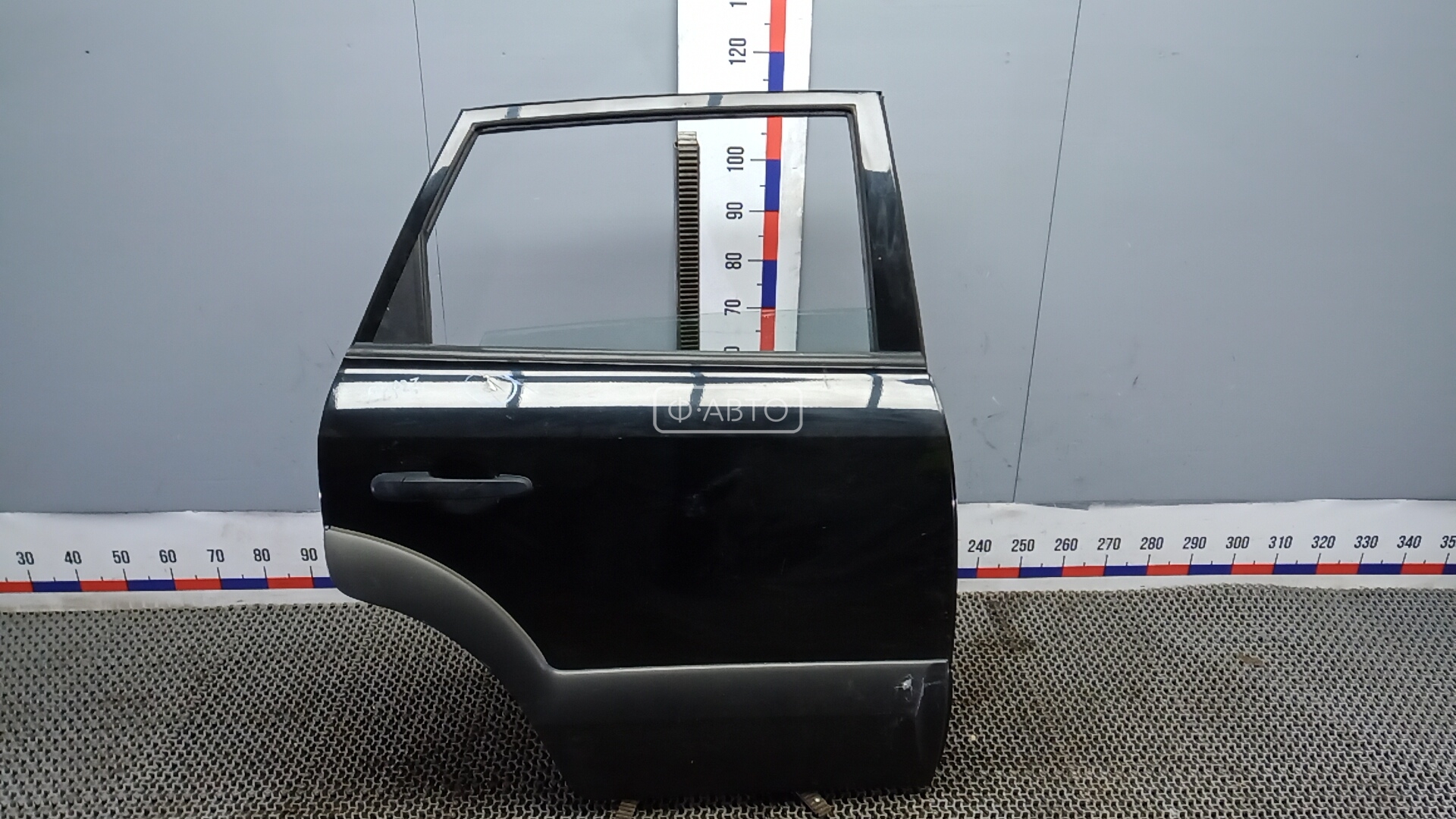 Дверь задняя правая