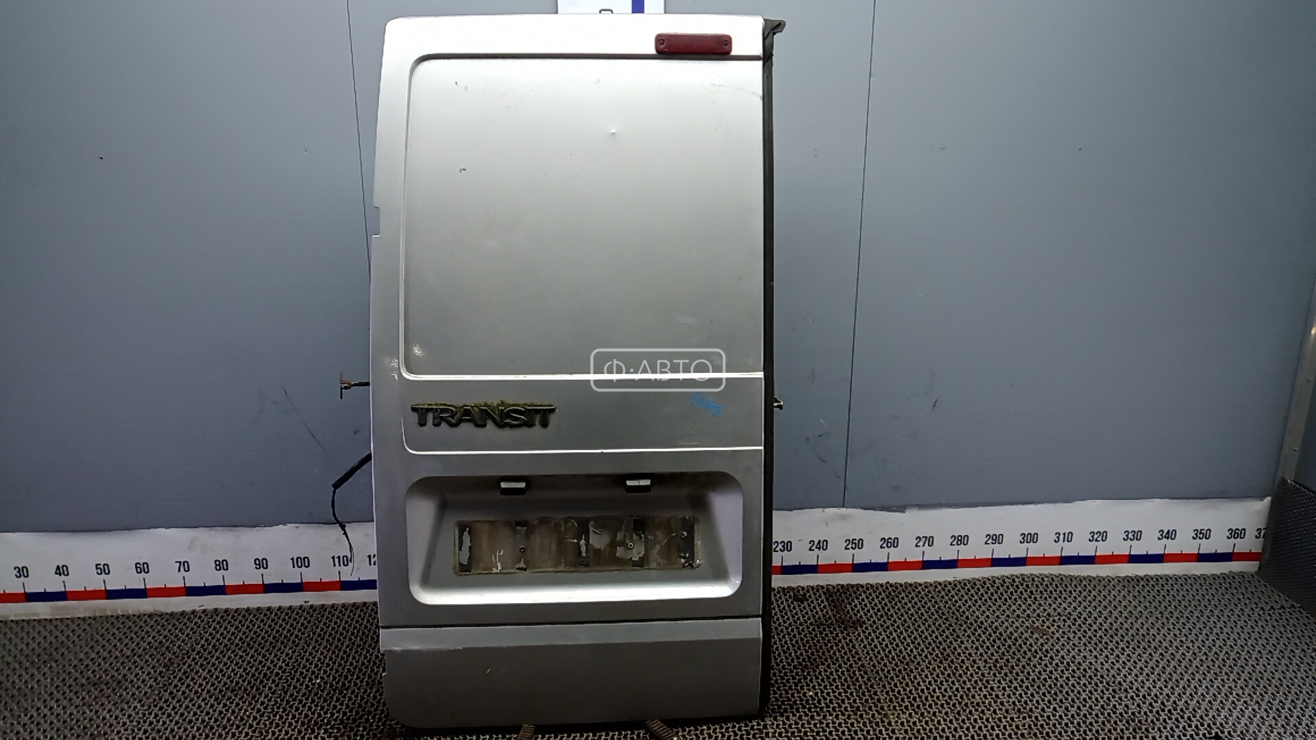 Дверь распашная левая