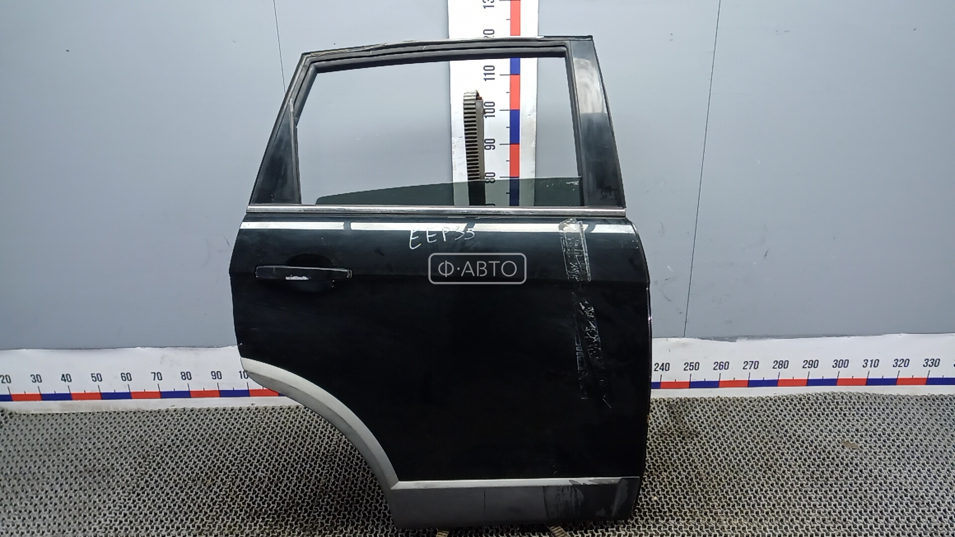 Дверь задняя правая