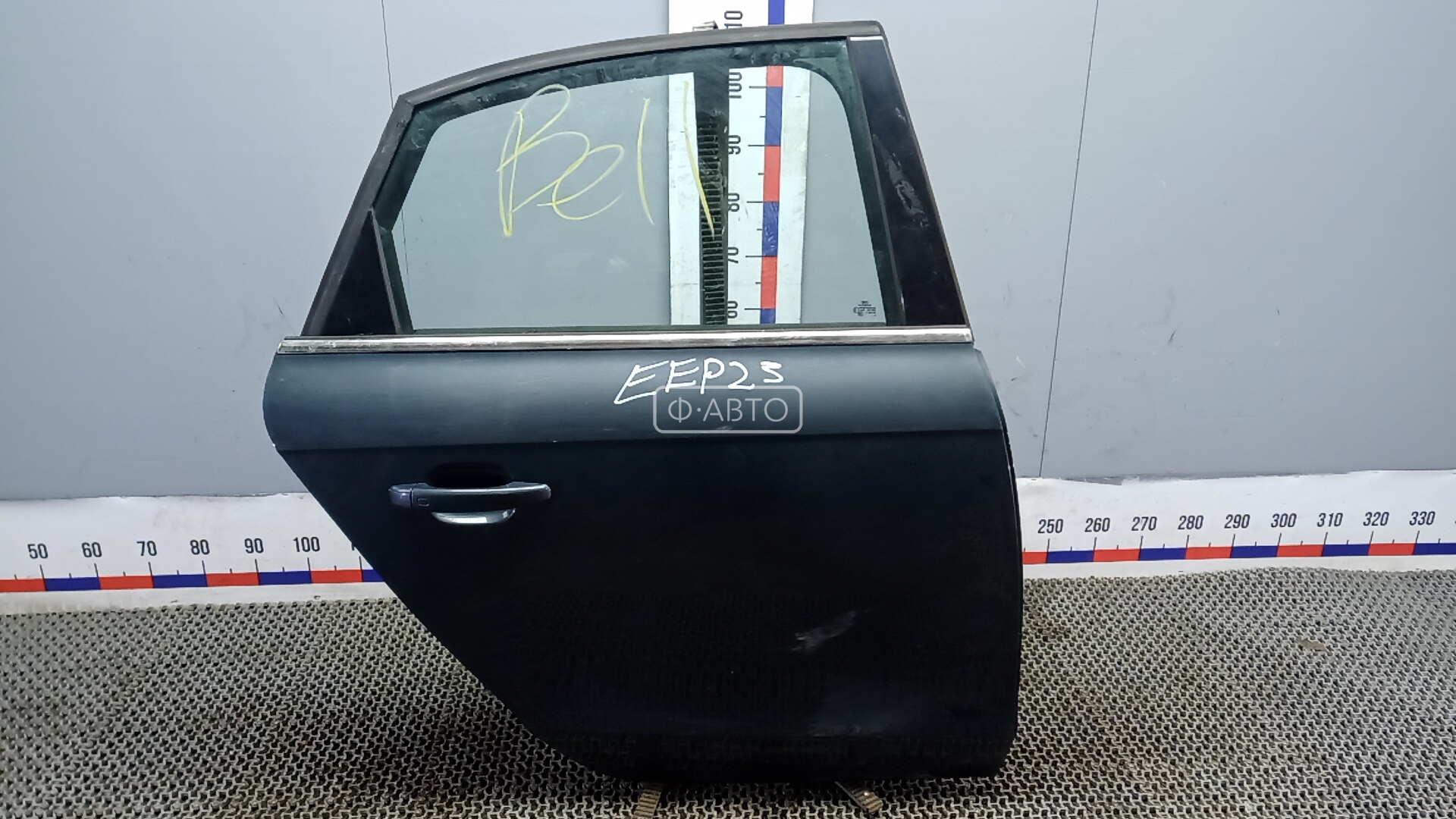 Дверь задняя правая