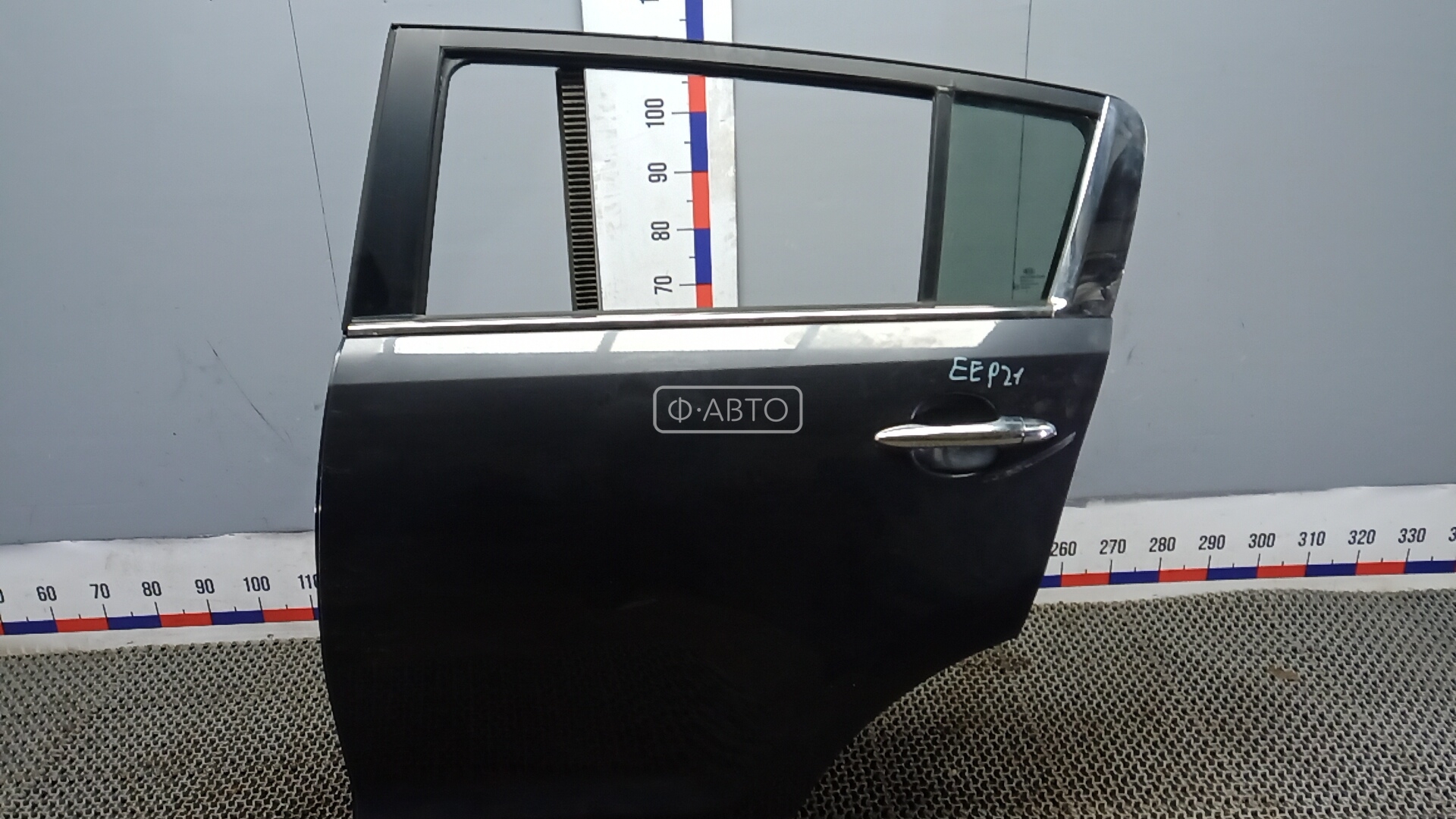 Дверь задняя левая