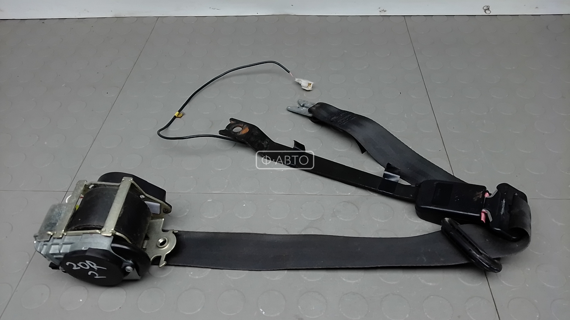 Ремень безопасности с пиропатроном сиденья переднего