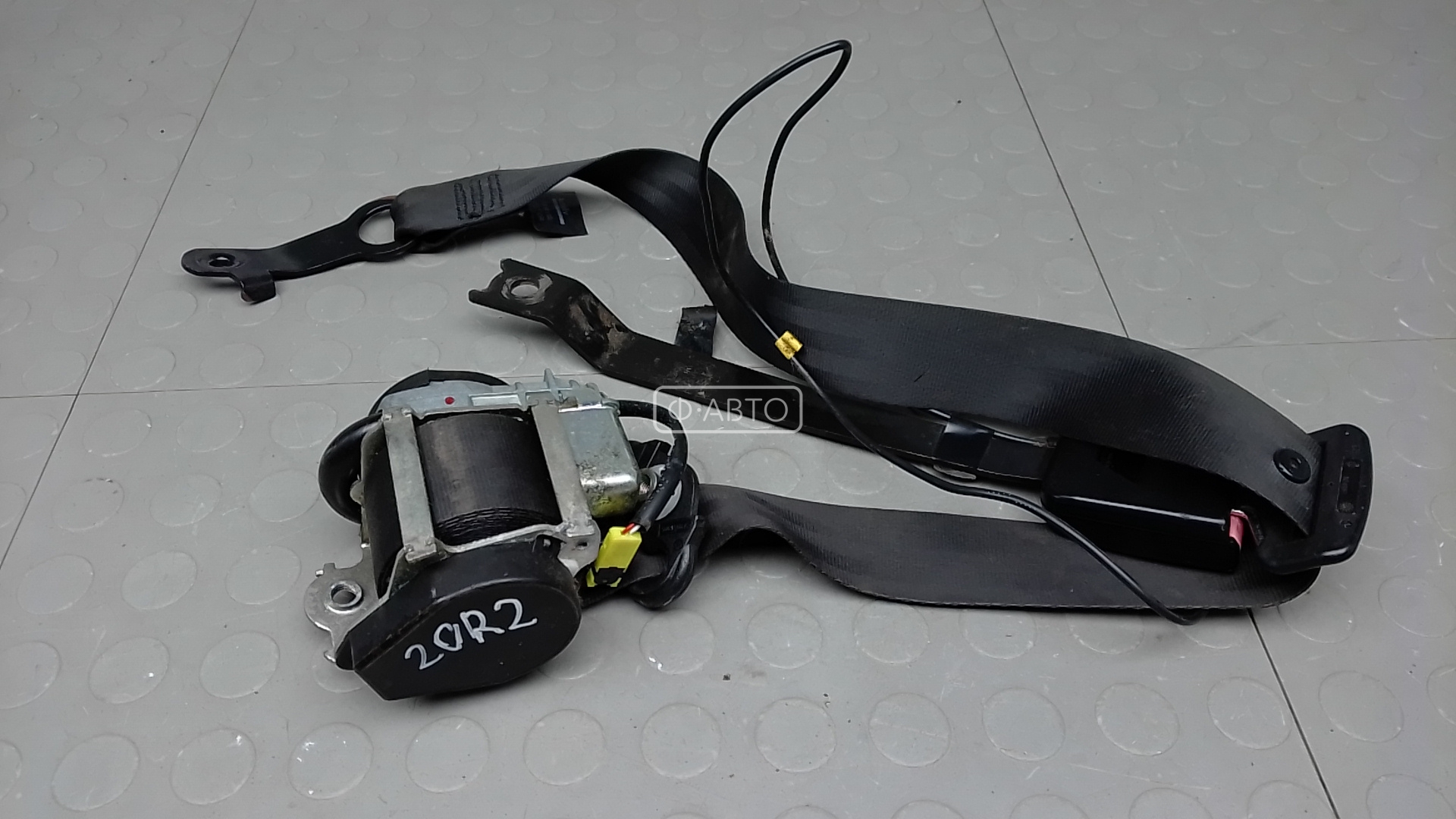 Ремень безопасности с пиропатроном сиденья переднего