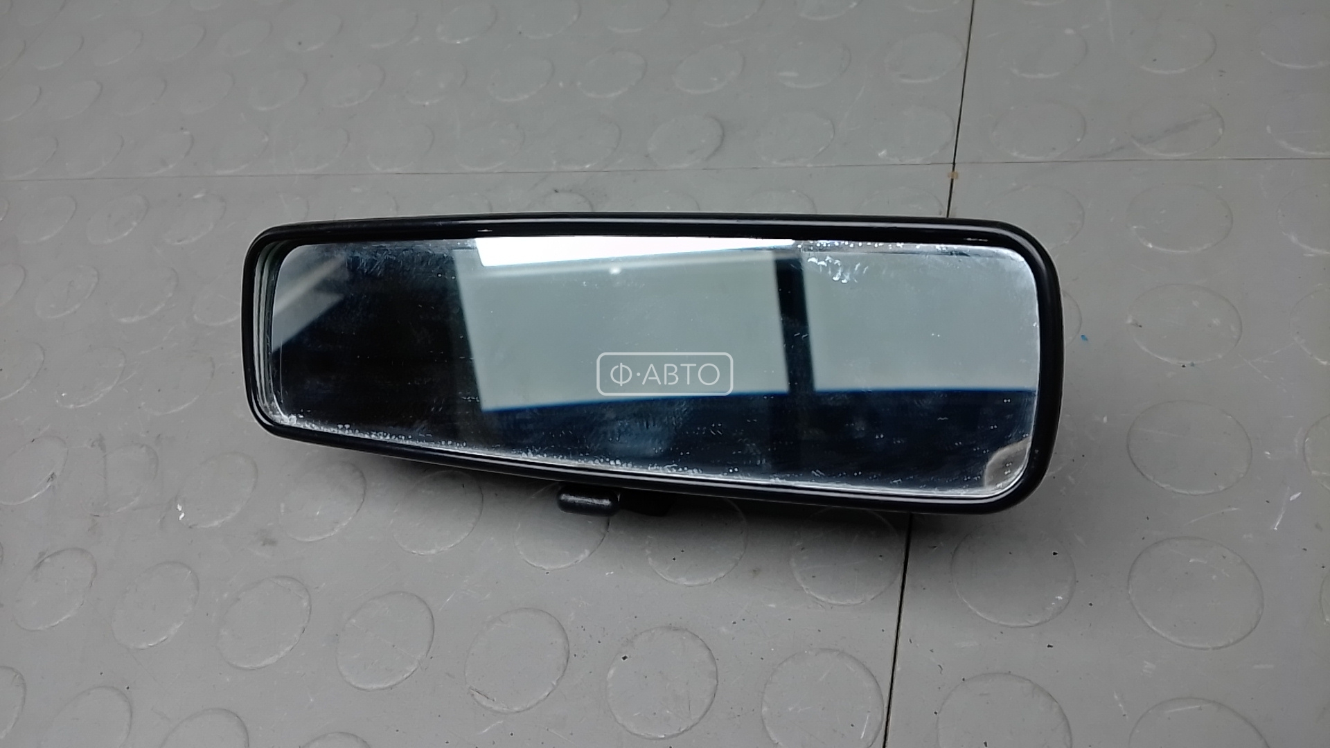 Зеркало салона