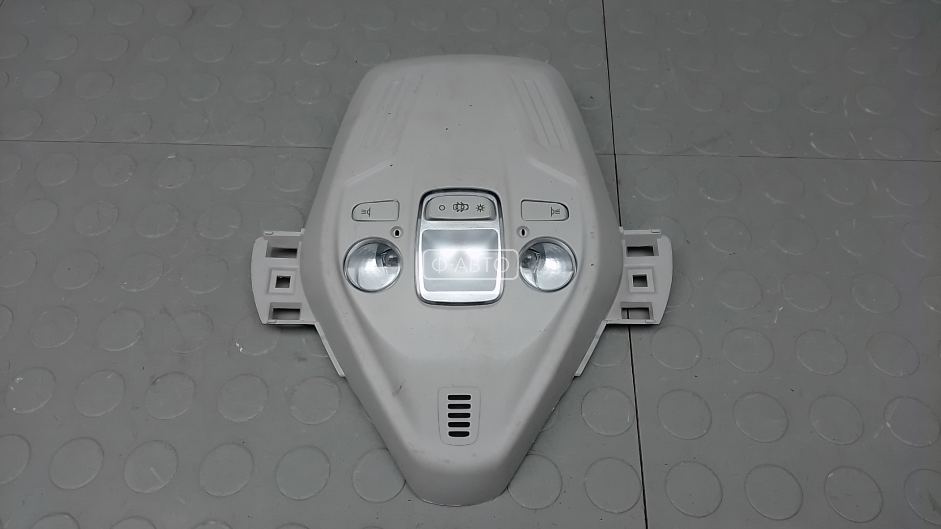 Фонарь освещения салона