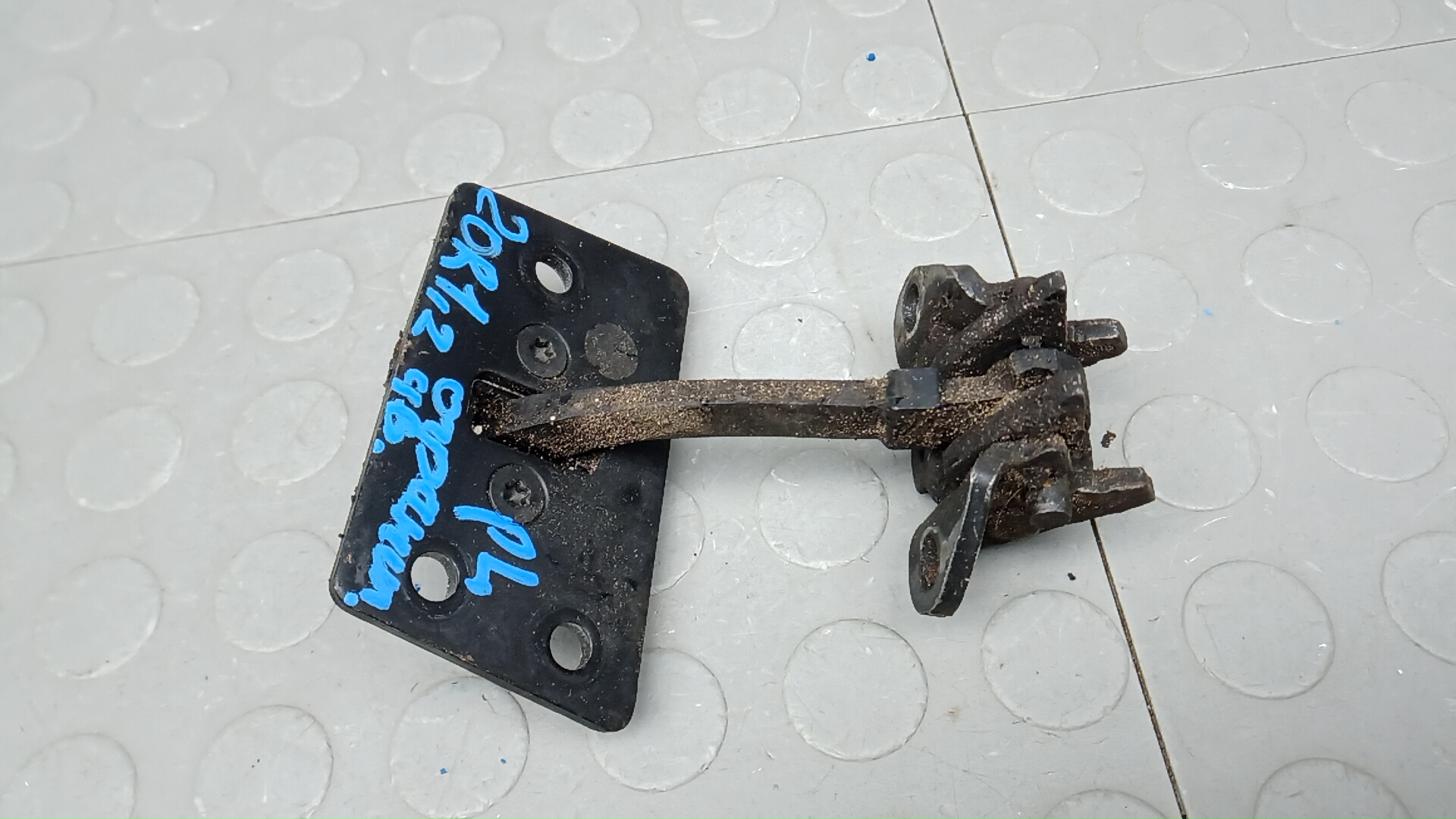 Ограничитель двери передней левой VOLKSWAGEN TRANSPORTER T5