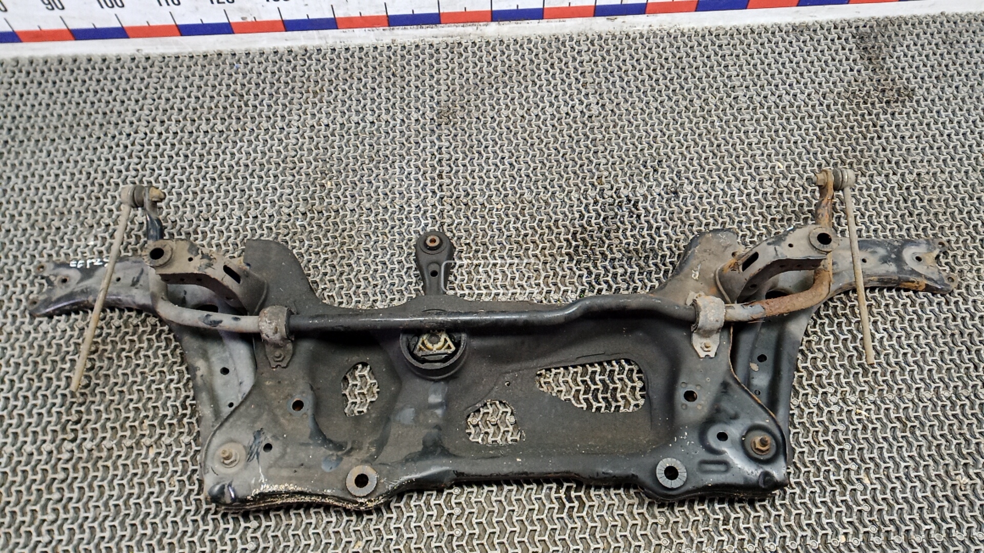 Балка подвески передняя