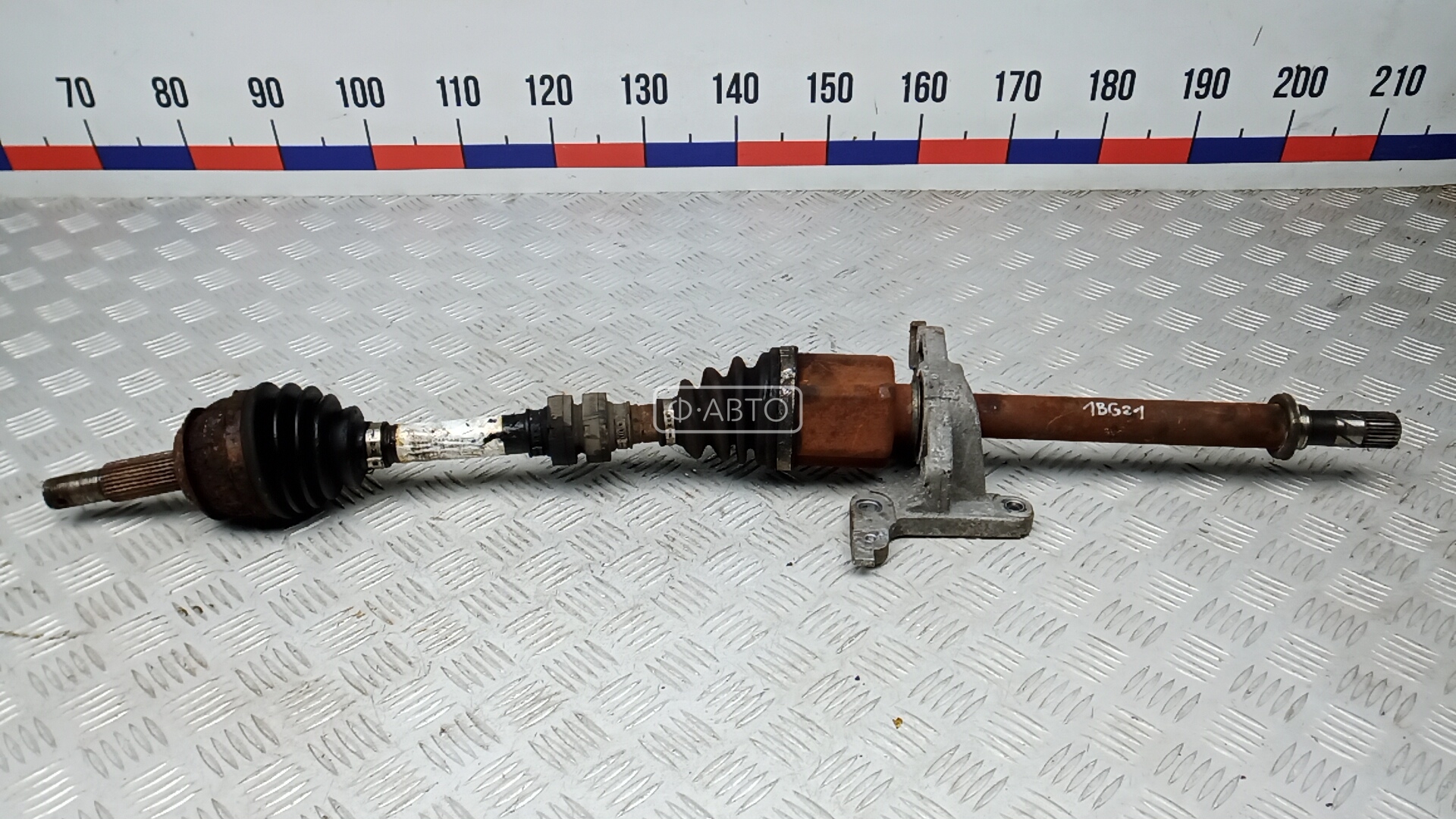 Привод передний правый