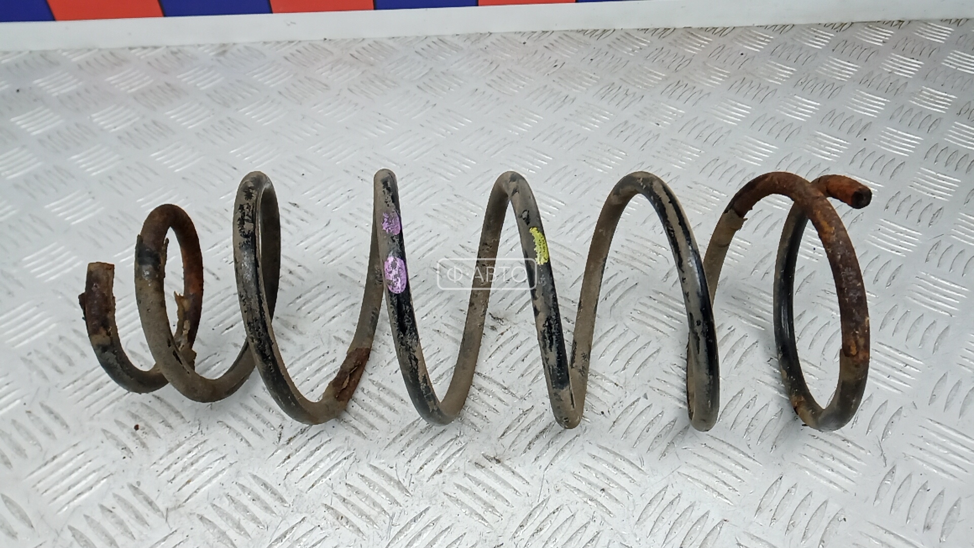 Пружина задняя