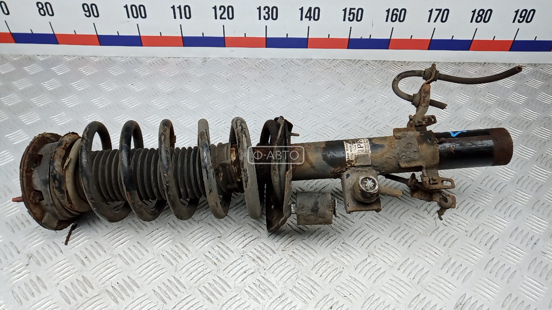 Стойка задняя правая