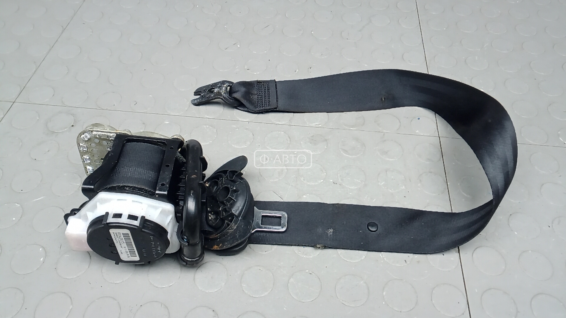 Ремень безопасности с пиропатроном сиденья переднего