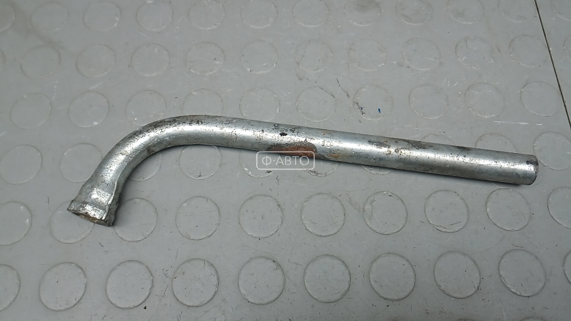 Ключ колесный