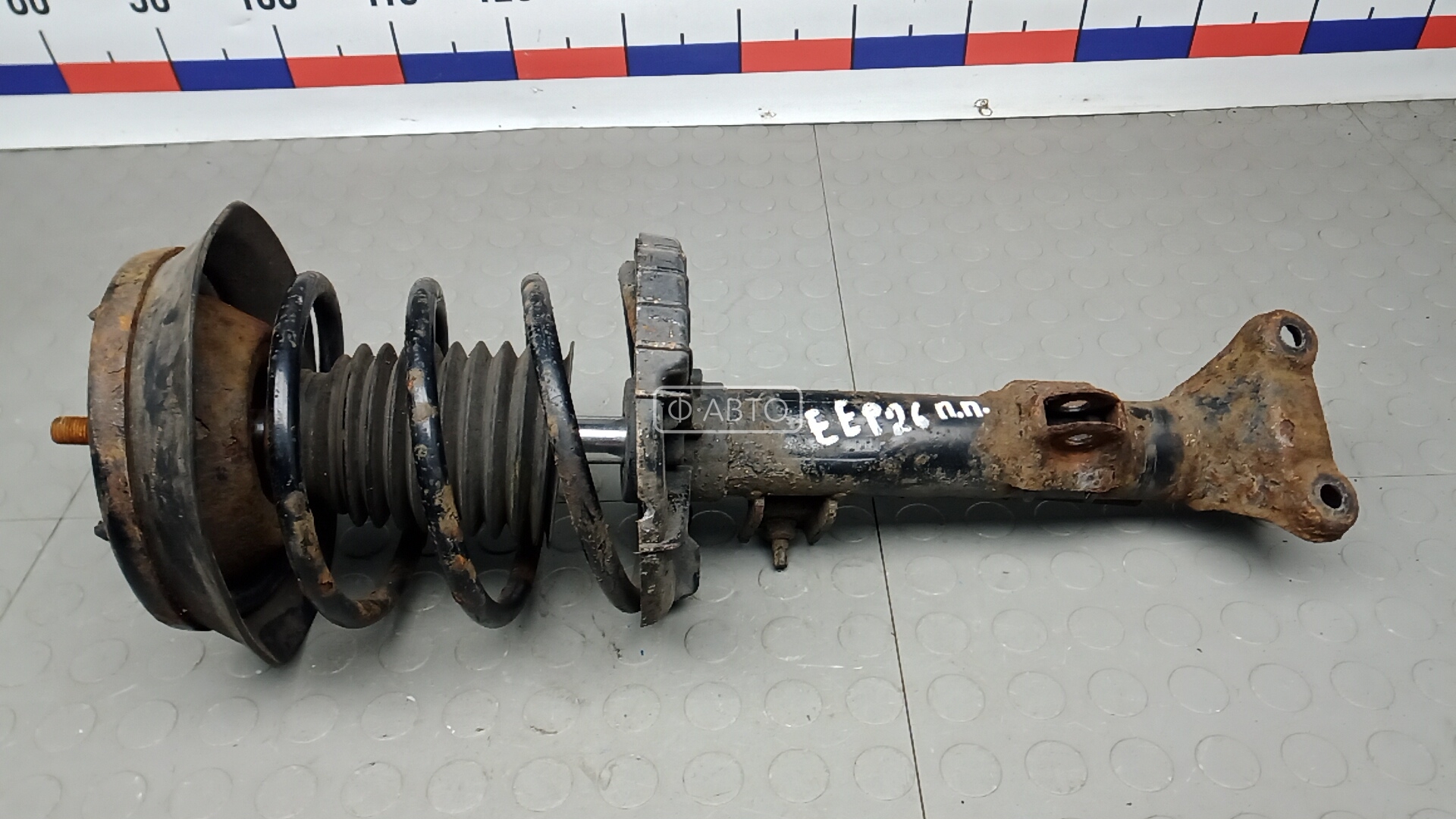 Стойка передняя правая