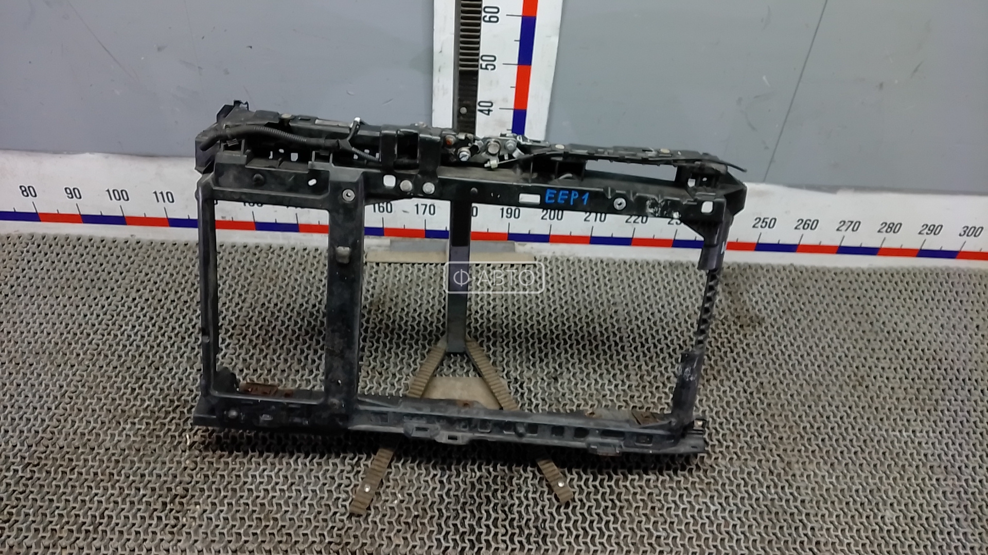 Передняя панель крепления облицовки (телевизор)