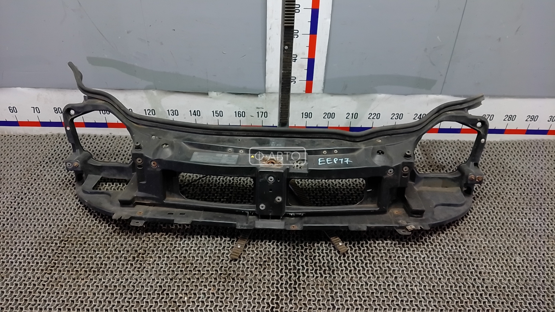 Передняя панель крепления облицовки (телевизор)