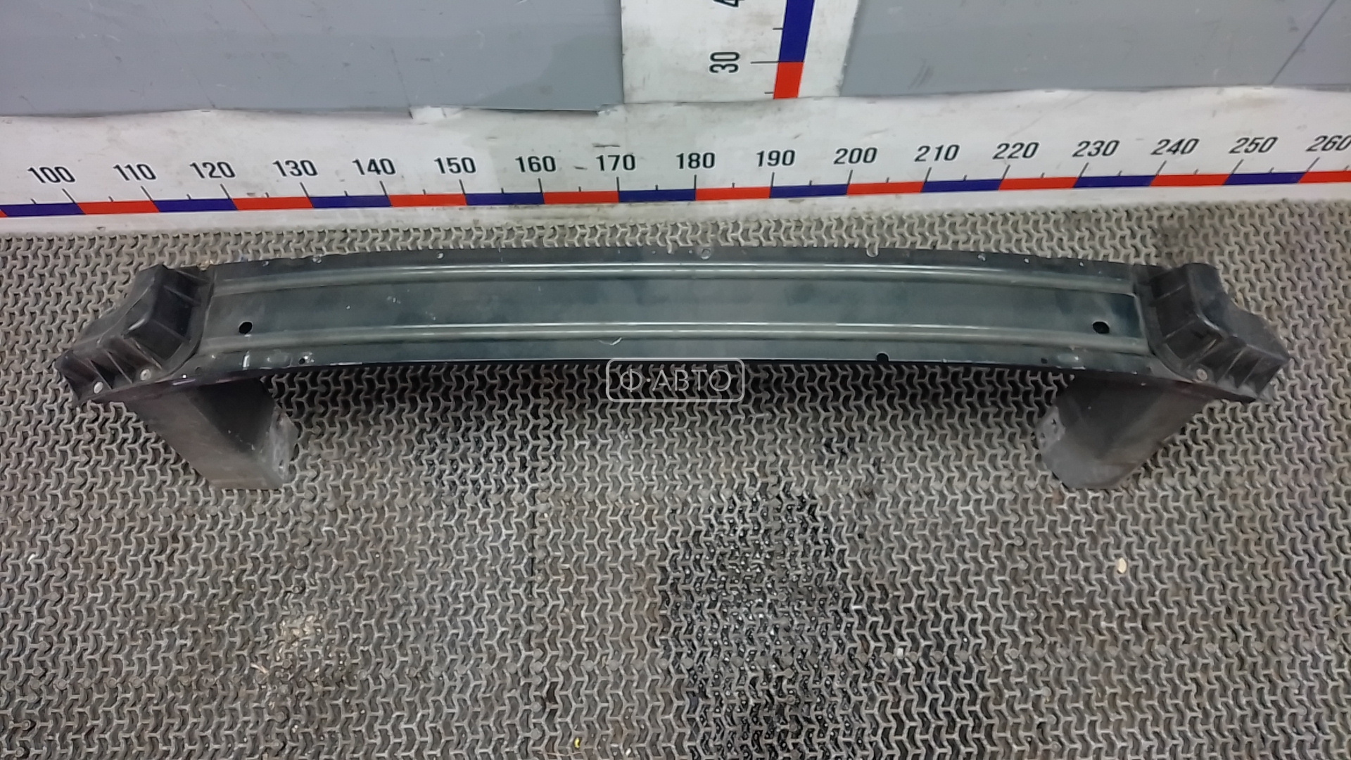 Усилитель бампера передний (кронштейн)