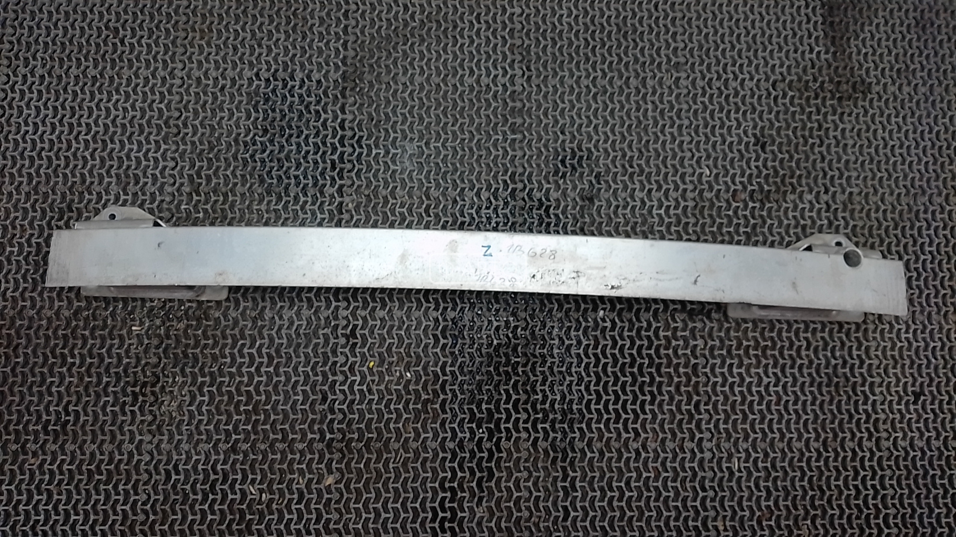 Усилитель бампера задний