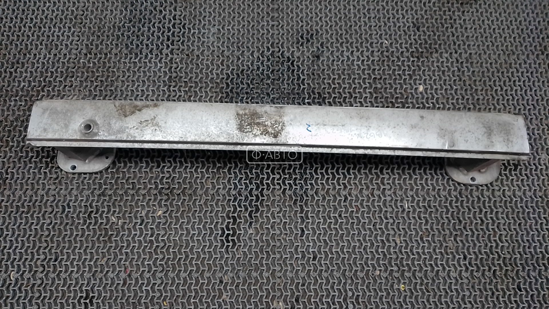 Усилитель бампера задний