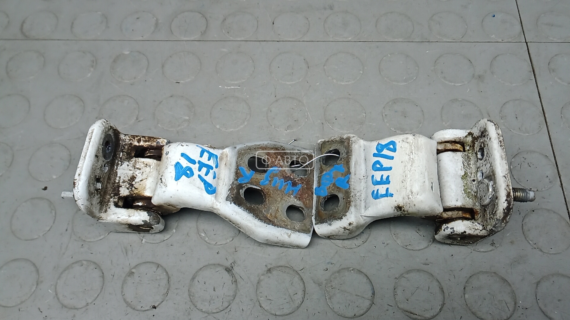 Петля двери распашной правой