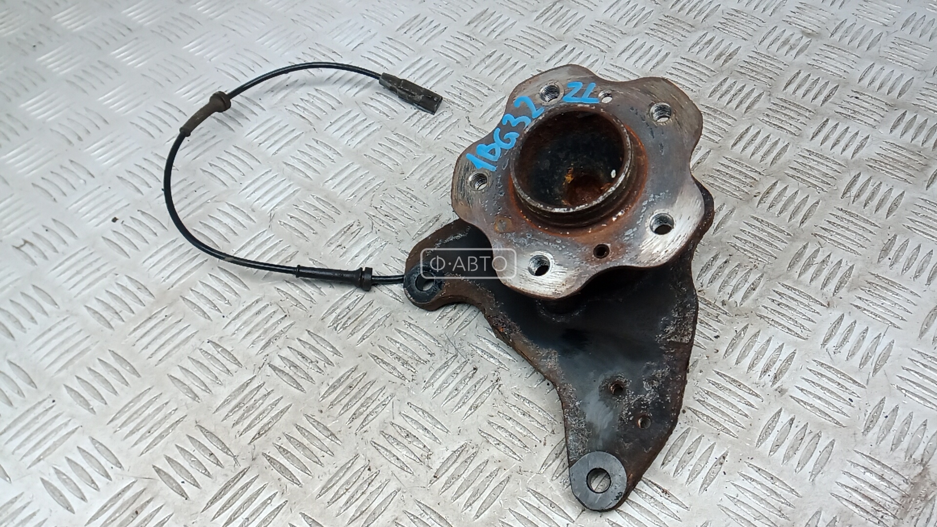 Ступица задняя левая