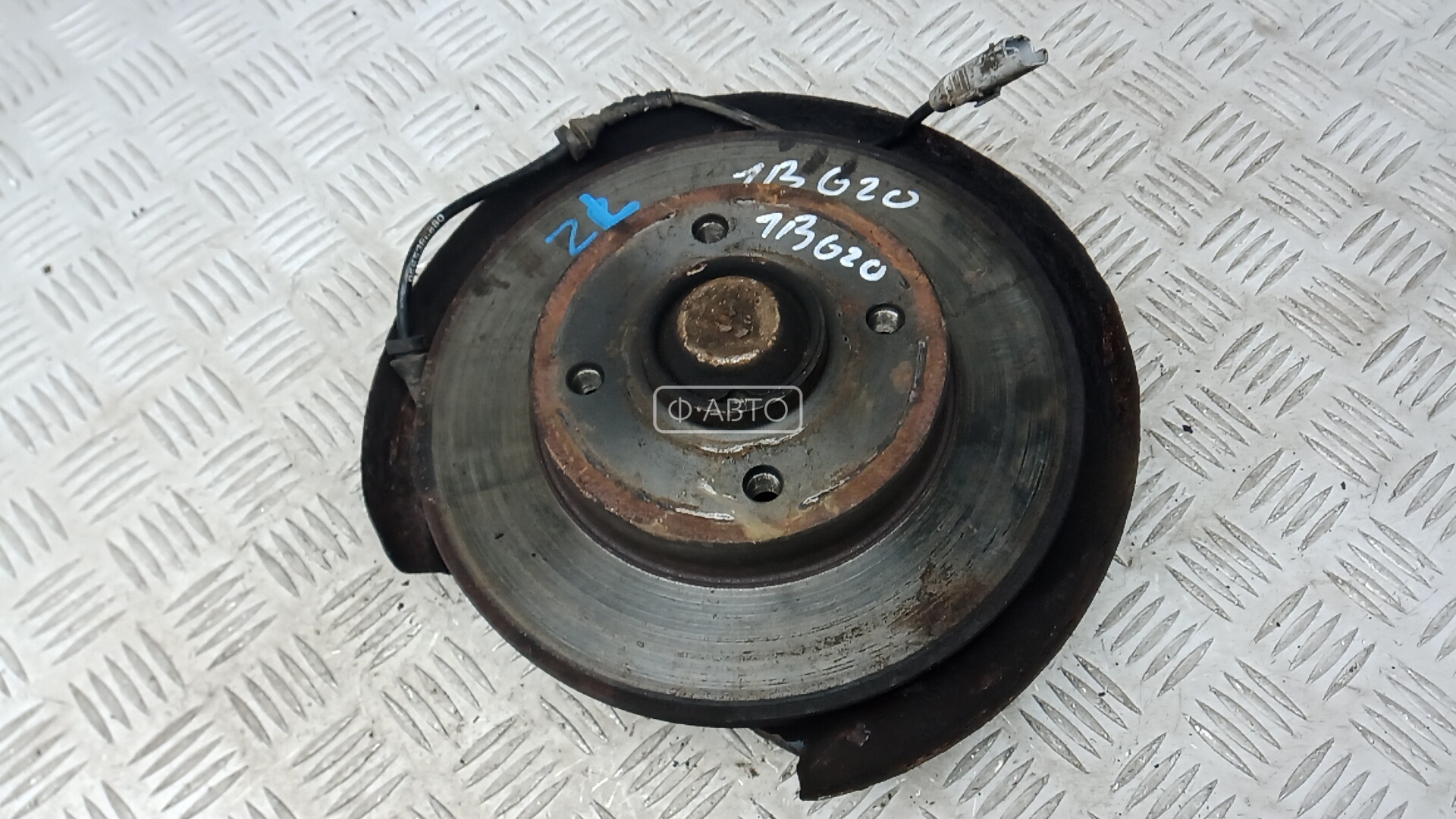 Ступица задняя левая