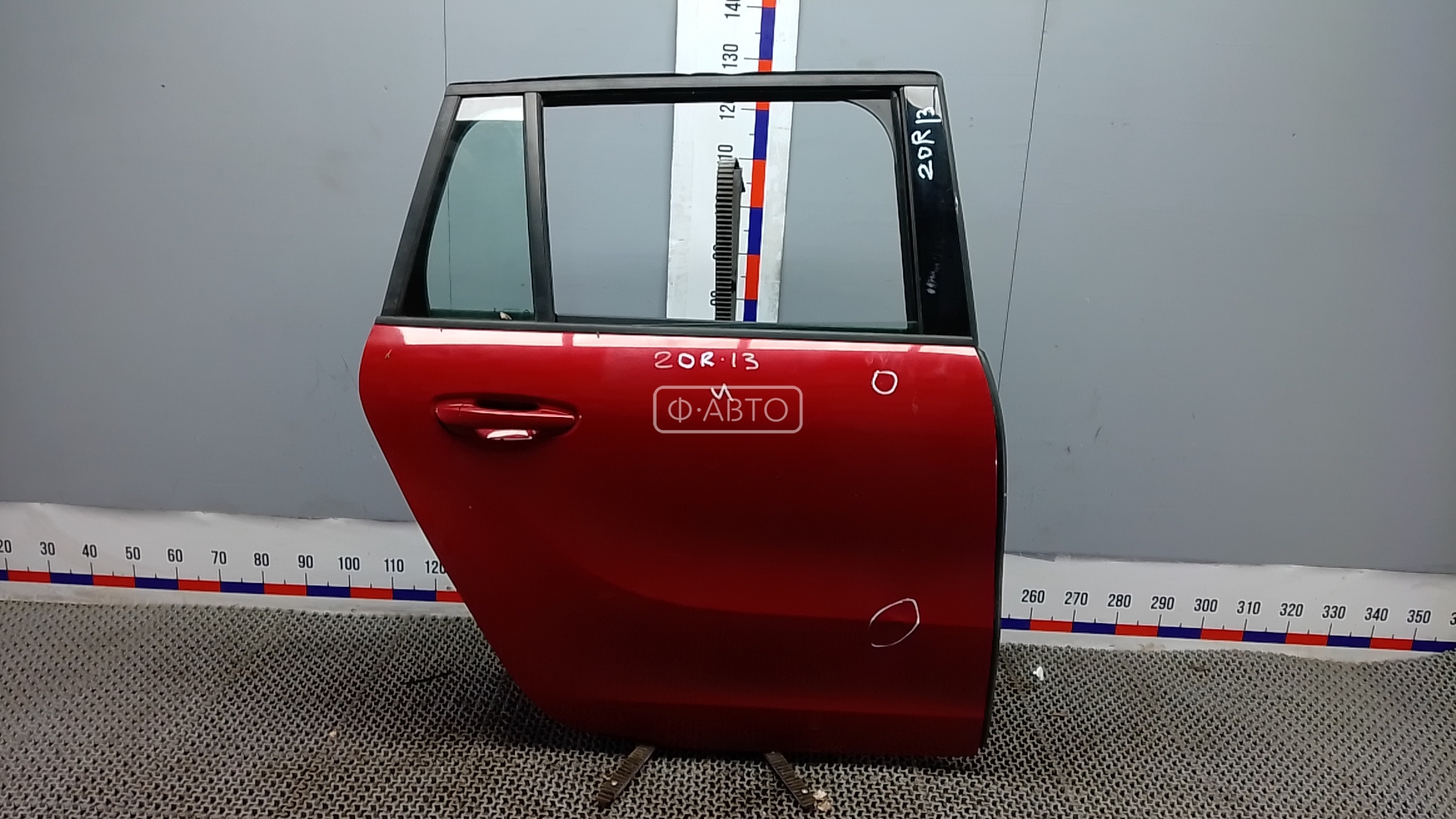 Дверь задняя правая