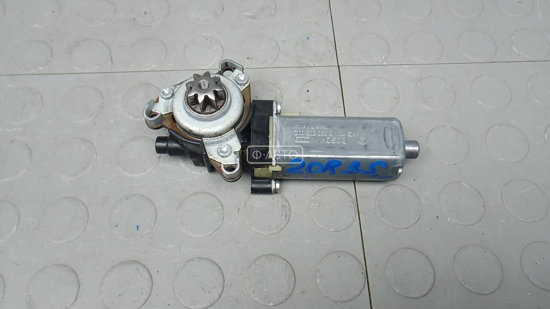 Моторчик сидения передний