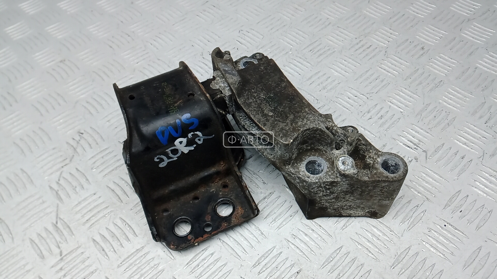 Подушка двигателя бензиновая